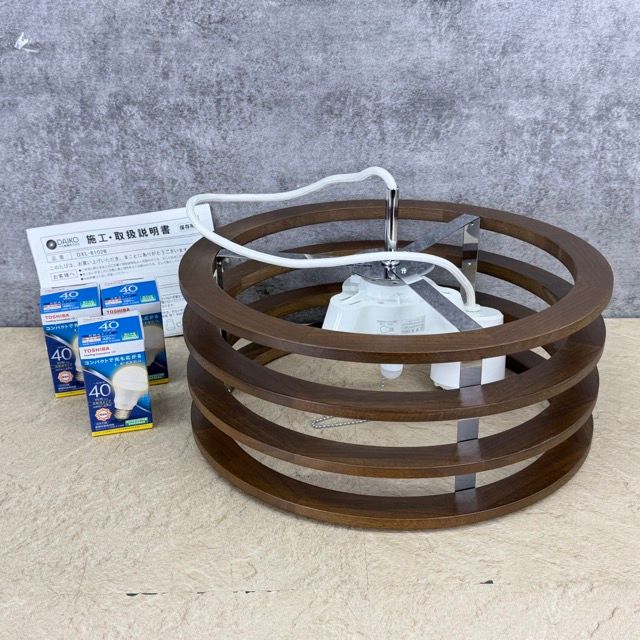 ペンダントライト 【中古】動作保証 DAIKO DXL-81028 ４連木枠デザイン LED 3灯 天井照明 インテリア 引掛けシーリング / 517538