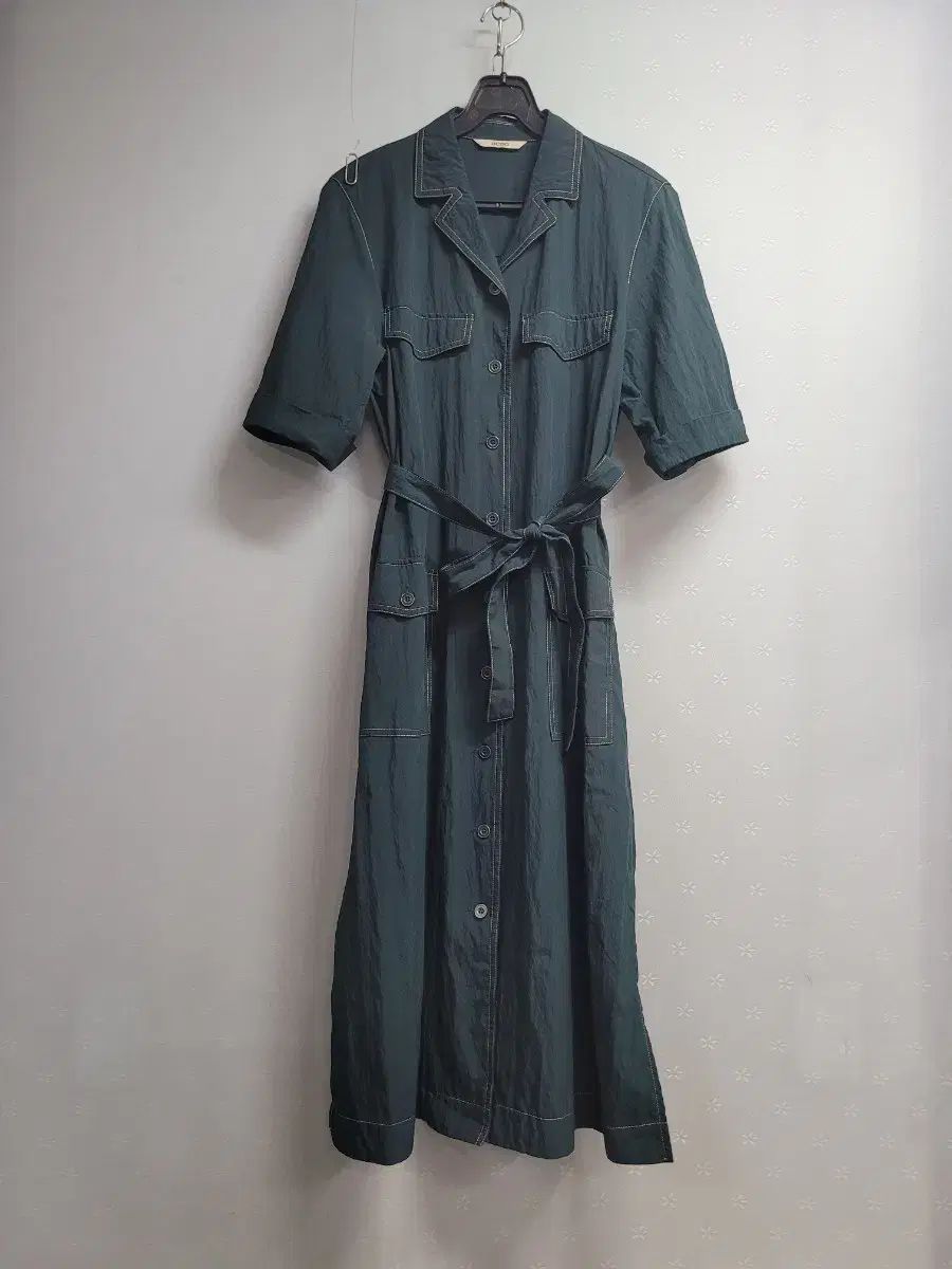 66)BCBG シャツ ONE PIECE