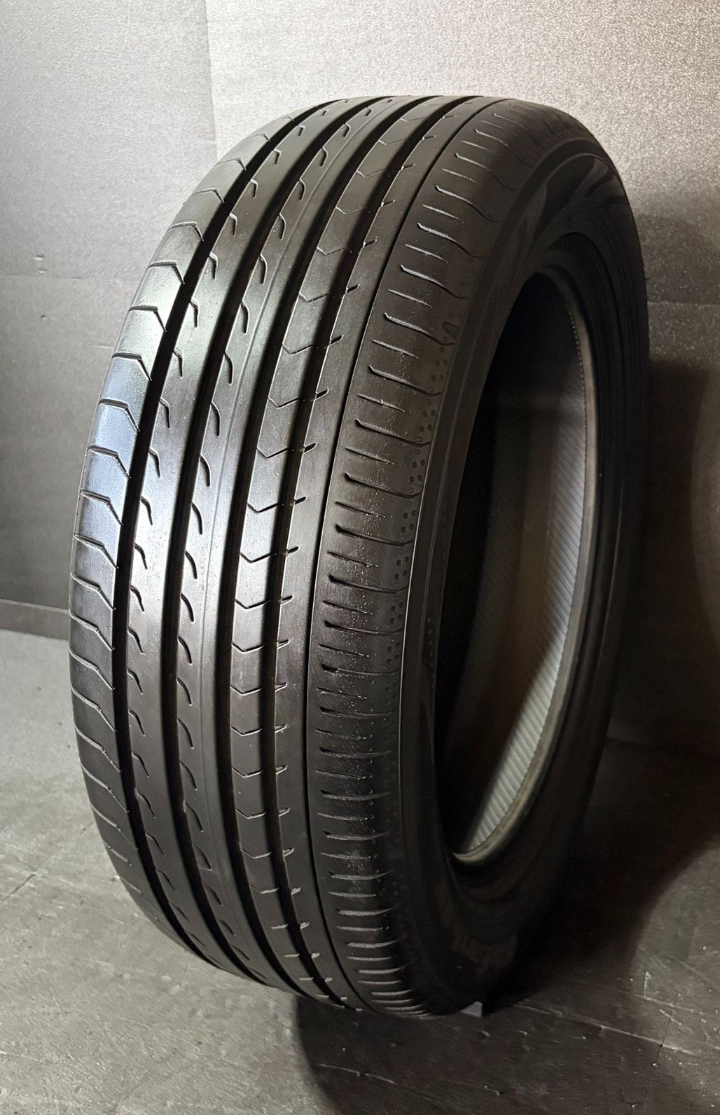 2023年製 約9.5分山 ヨコハマ　YOKOHAMA ブルーアース　BluEarth RV03 225/55R18 1本 h_2624