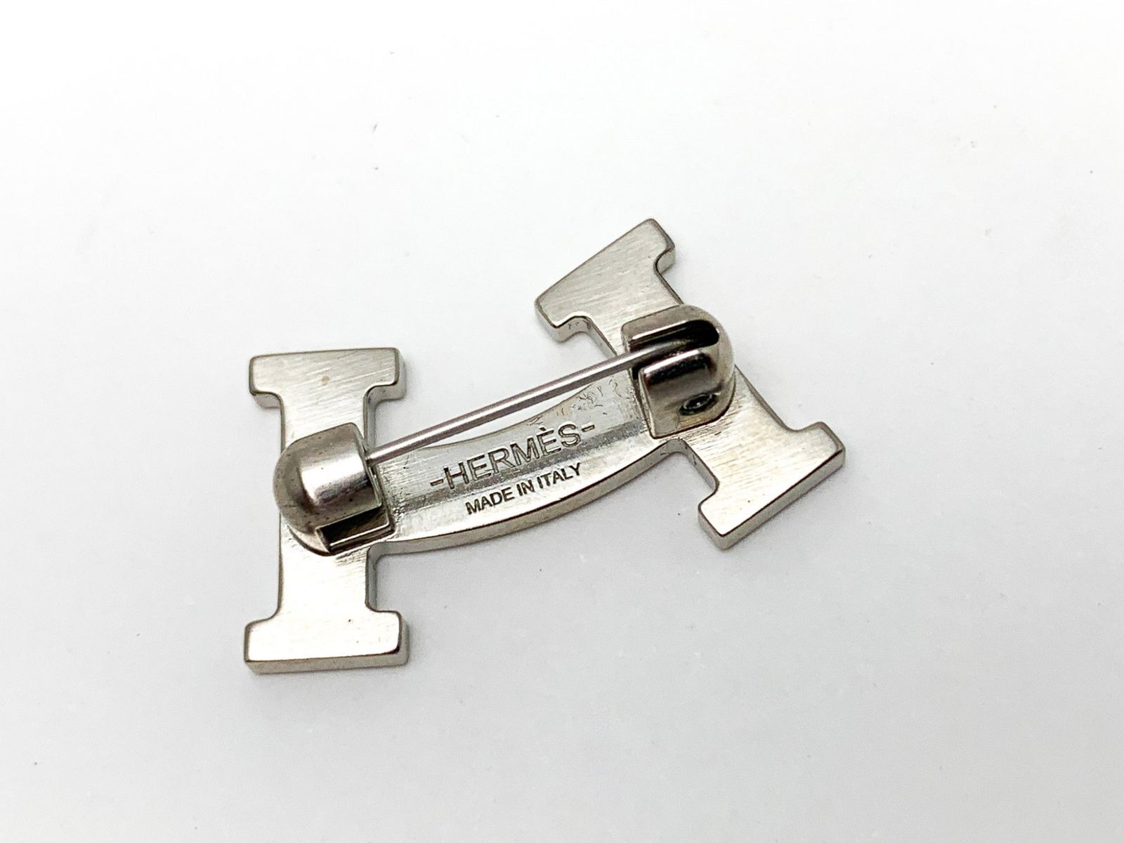 HERMES エルメス Hロゴカーブ Hスマイル ブローチ シルバーメタル