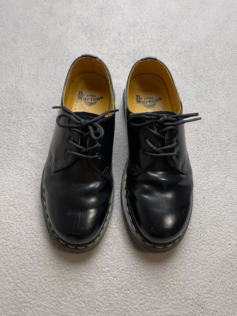 39 DR. MARTENS ドクターマーチン 1461 3ホール スムース 250-255
