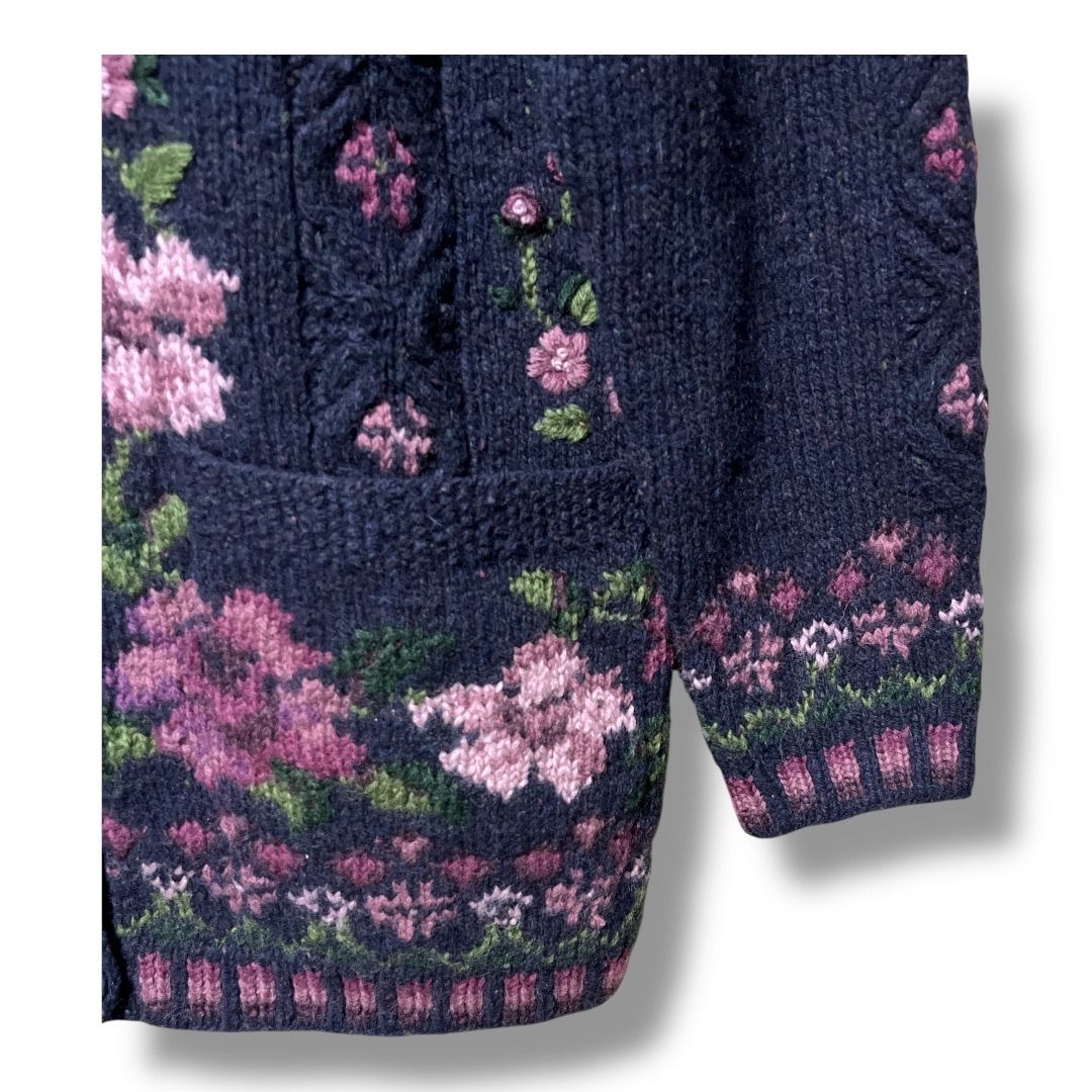イチロウ様ローラアシュレイ　花柄ニットカーディガン　ケーブル　刺繍　ヴィンテージ Laura Ashley ローラアシュレイ フラワーデザイン ニットカーディガン