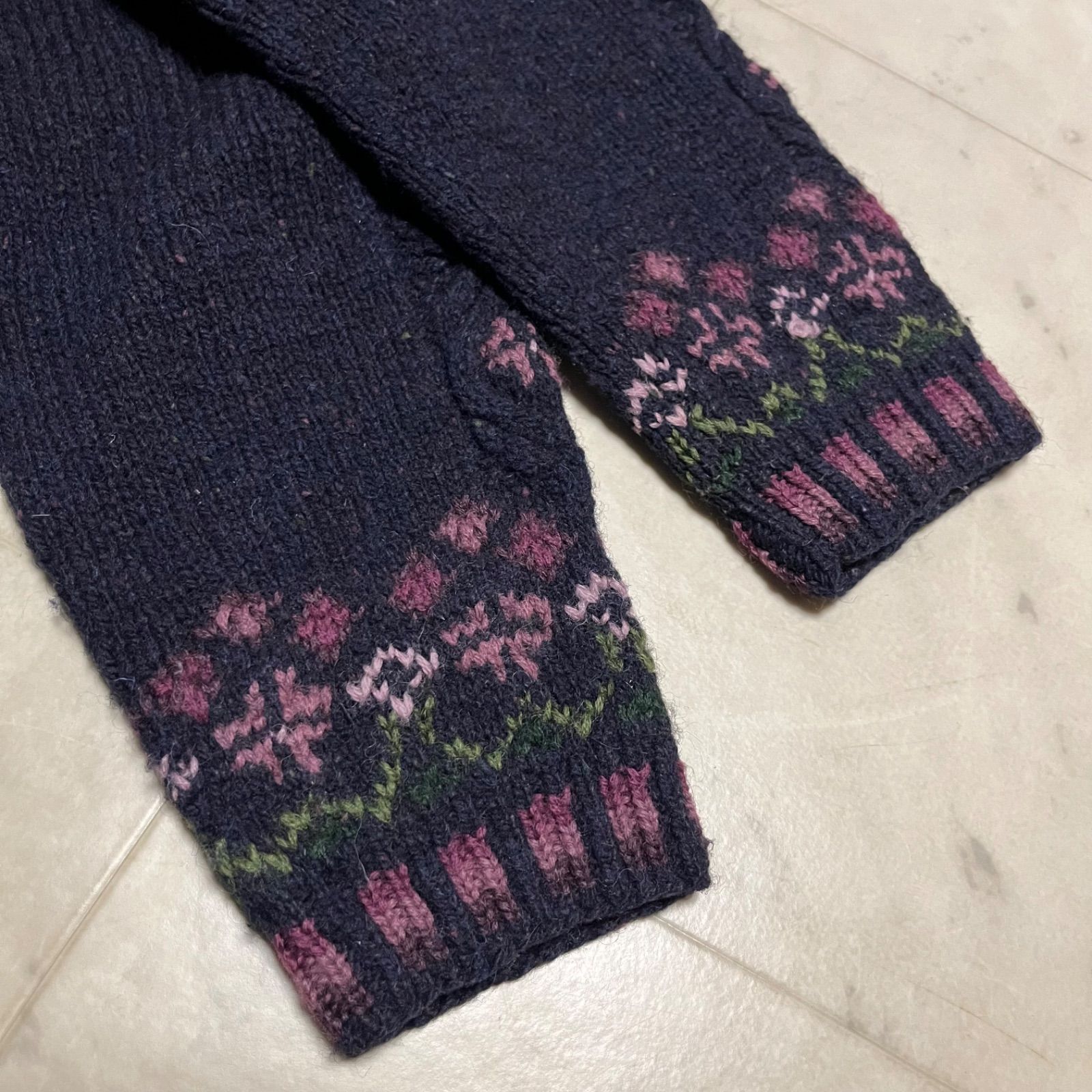 Laura Ashley ローラアシュレイ フラワーデザイン ニットカーディガン