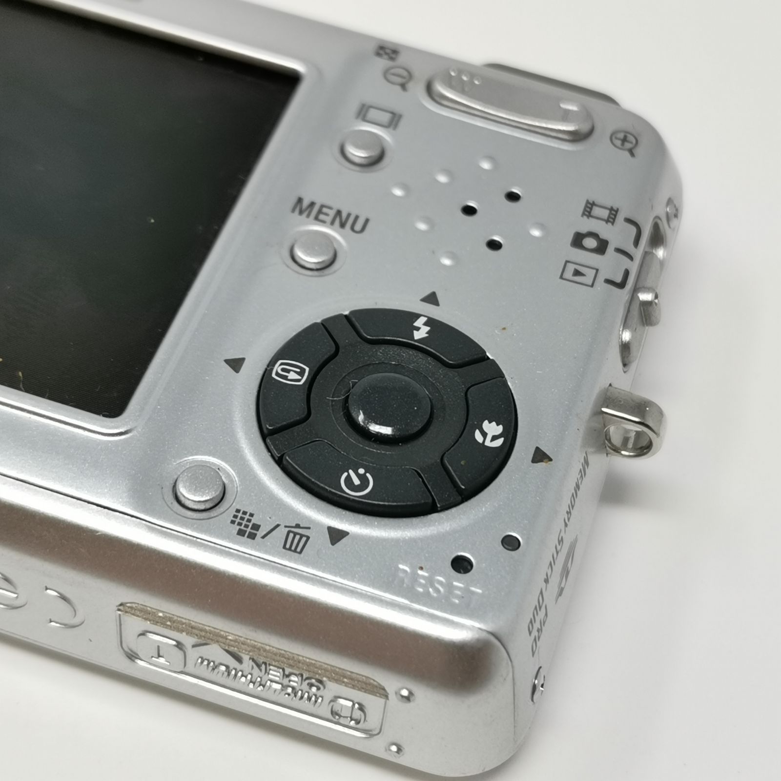 SONY Cyber-shot DSC-T3 ジャンク SDカードなし 中古品 管理番号
