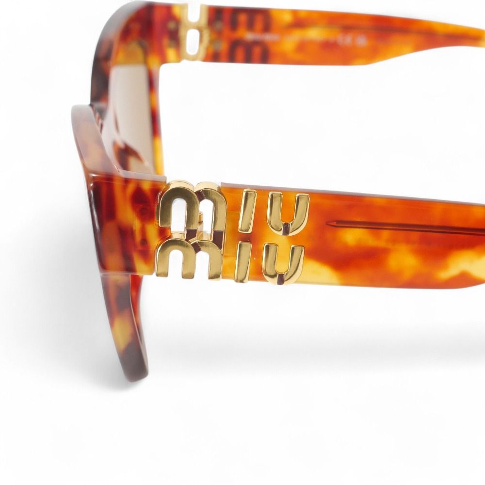 MIUMIU ミュウミュウ サングラス サイズ51□22 135 キャットアイ ロゴ
