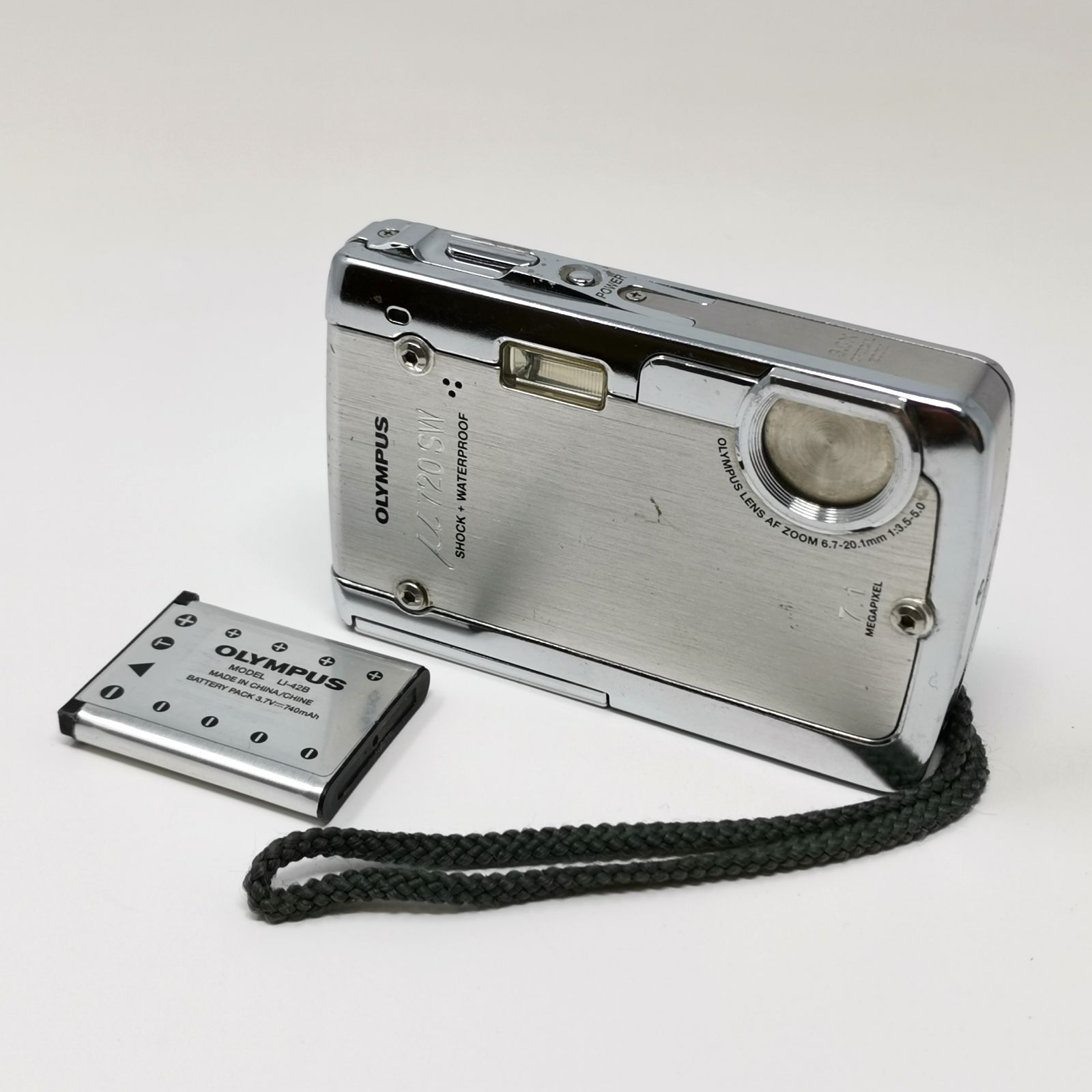 OLYMPUS μ720SW シルバー コンデジ カメラ 動作確認済み SDカードなし