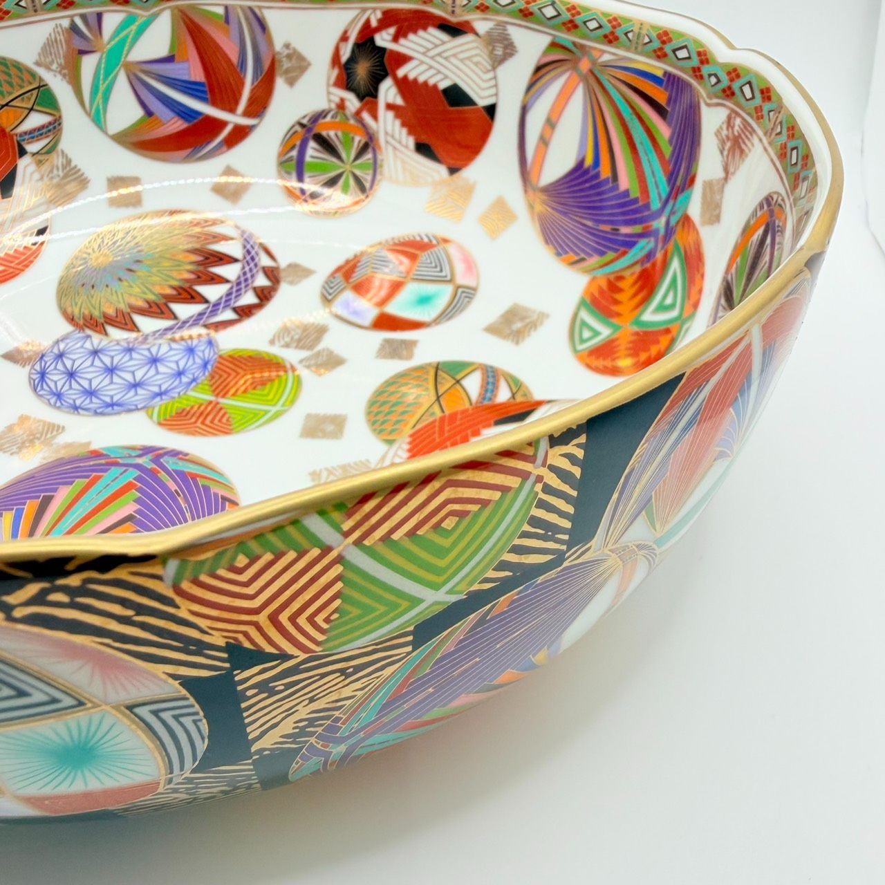 前畑陶器 庫山窯 手毬 大鉢23cm 美濃焼 色絵 金彩 手まり柄 深鉢