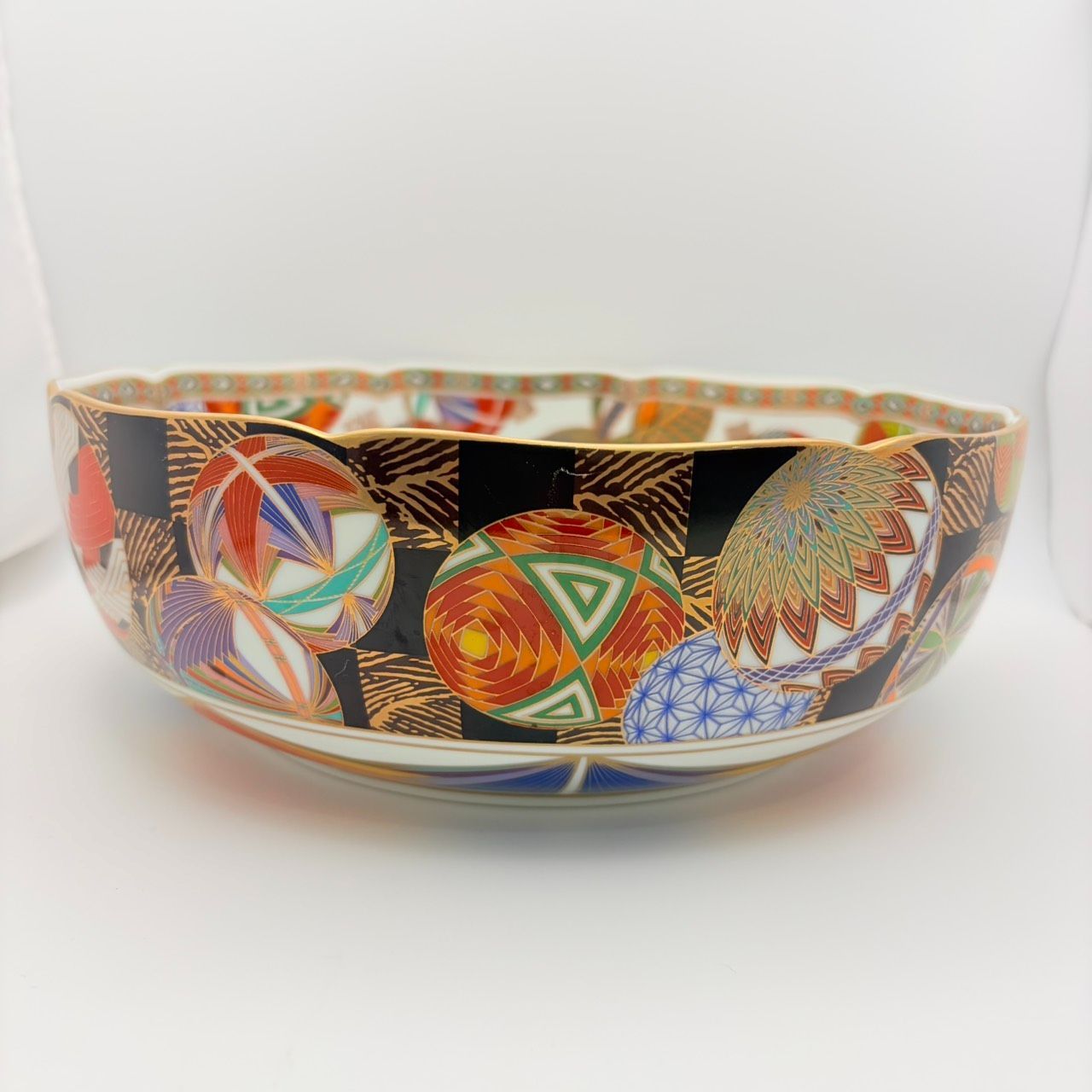 前畑陶器 庫山窯 手毬 大鉢23cm 美濃焼 色絵 金彩 手まり柄 深鉢