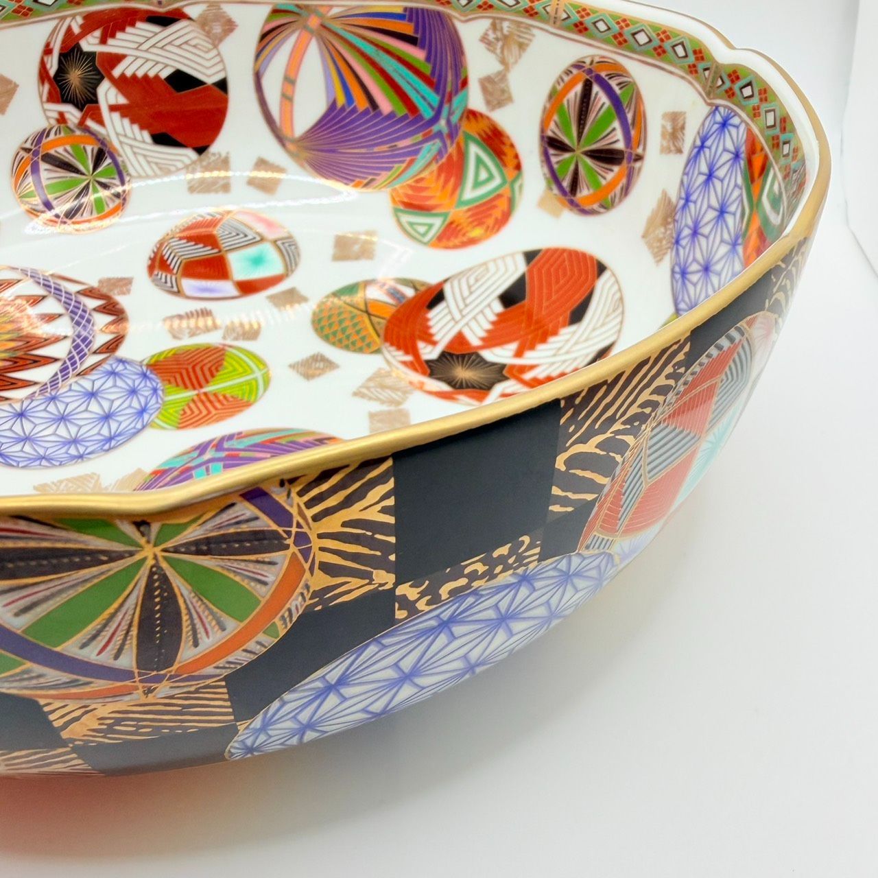 前畑陶器 庫山窯 手毬 大鉢23cm 美濃焼 色絵 金彩 手まり柄 深鉢