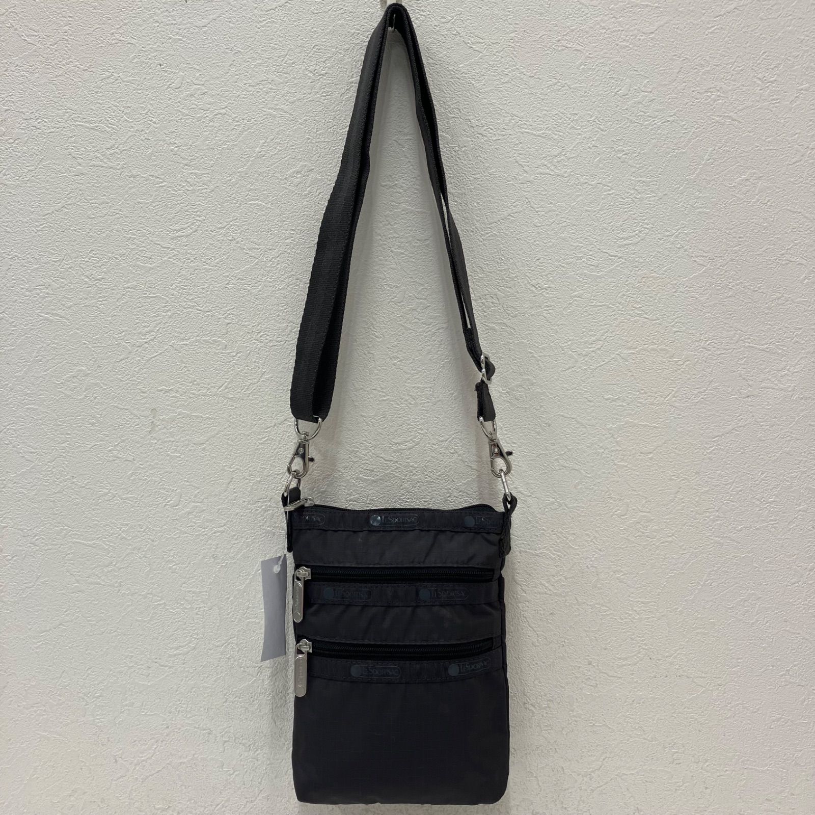 6142 LeSportsac レスポートサック ショルダーバッグ 斜めがけ 紐調節 
