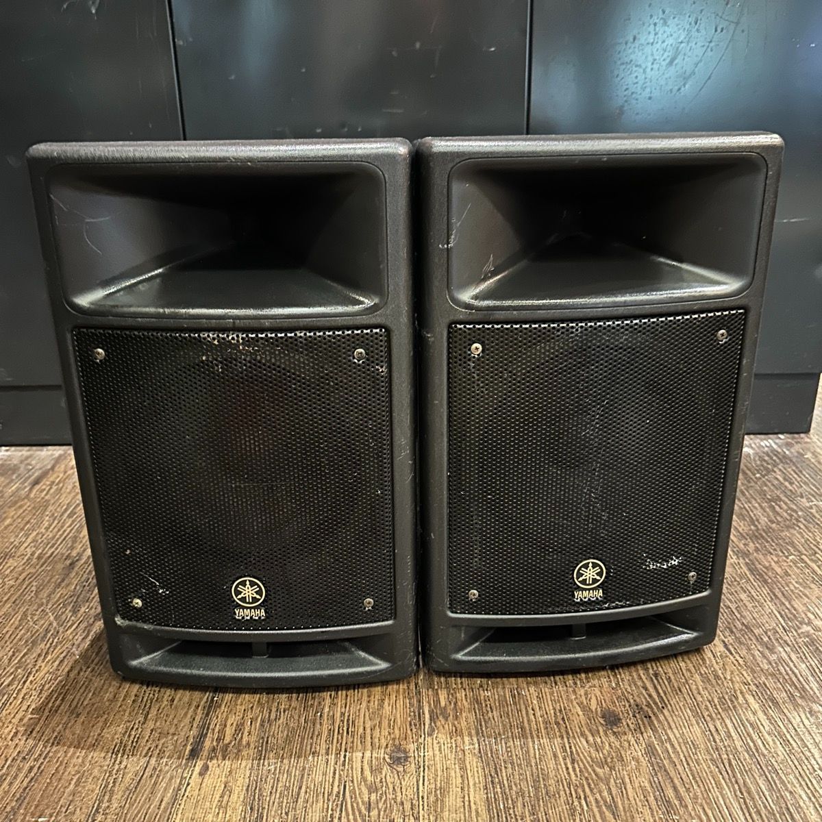 【美品】YAMAHA STAGEPAS ステージパス300 ※スピーカー2本のみ Yamaha STAGEPAS 300 PAスピーカー ステージ モニター パワード