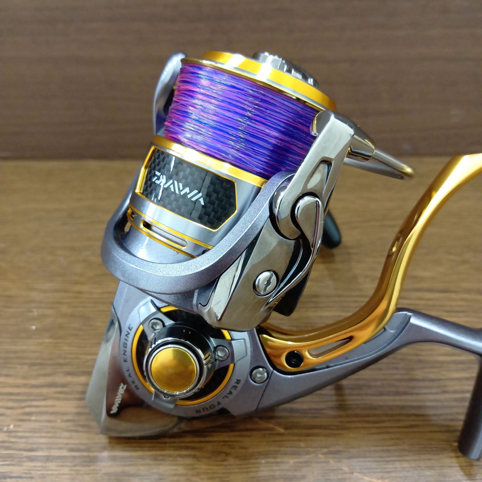 ダイワ(DAIWA) 12 トーナメント ISO 2500HLBD スピニングリール 【希少