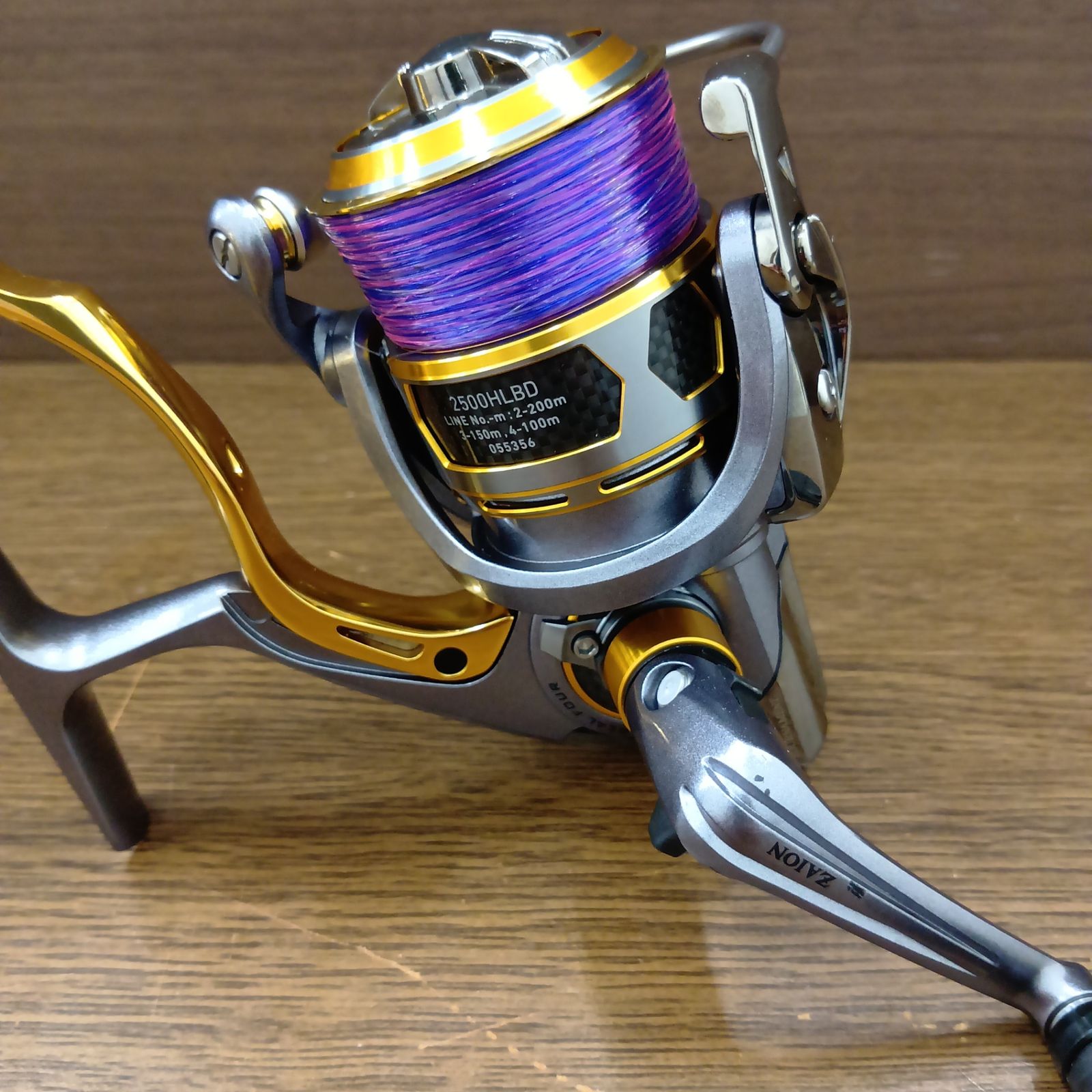 ダイワ(DAIWA) 12 トーナメント ISO 2500HLBD スピニングリール 【希少