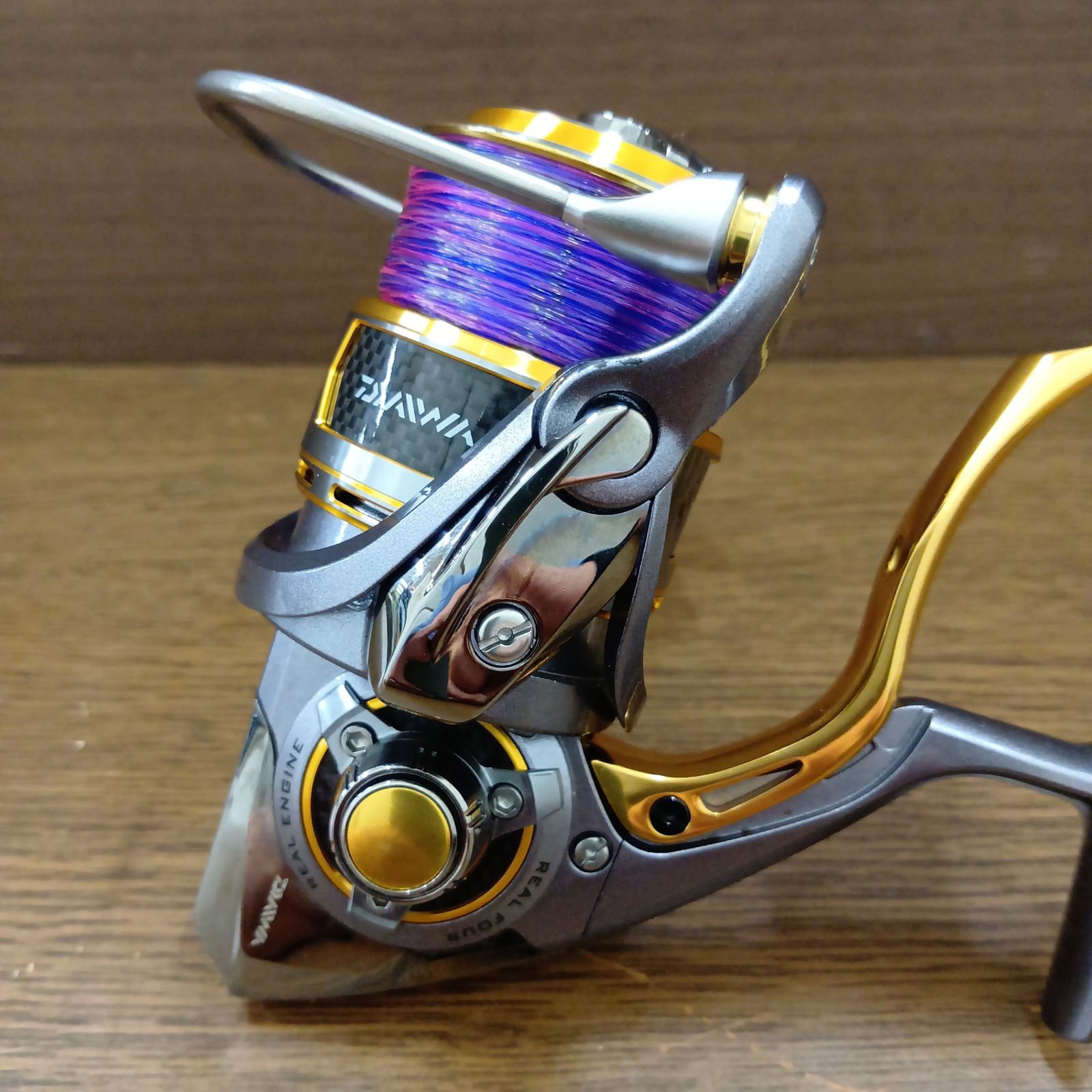 ダイワ(DAIWA) 12 トーナメント ISO 2500HLBD スピニングリール 【希少