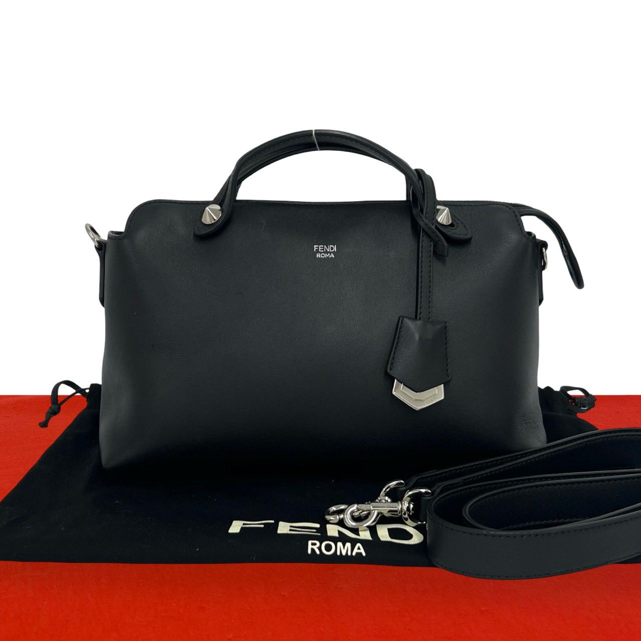 極 美品 保存袋付き FENDI フェンディ バイザウェイ ミディアム レザー 