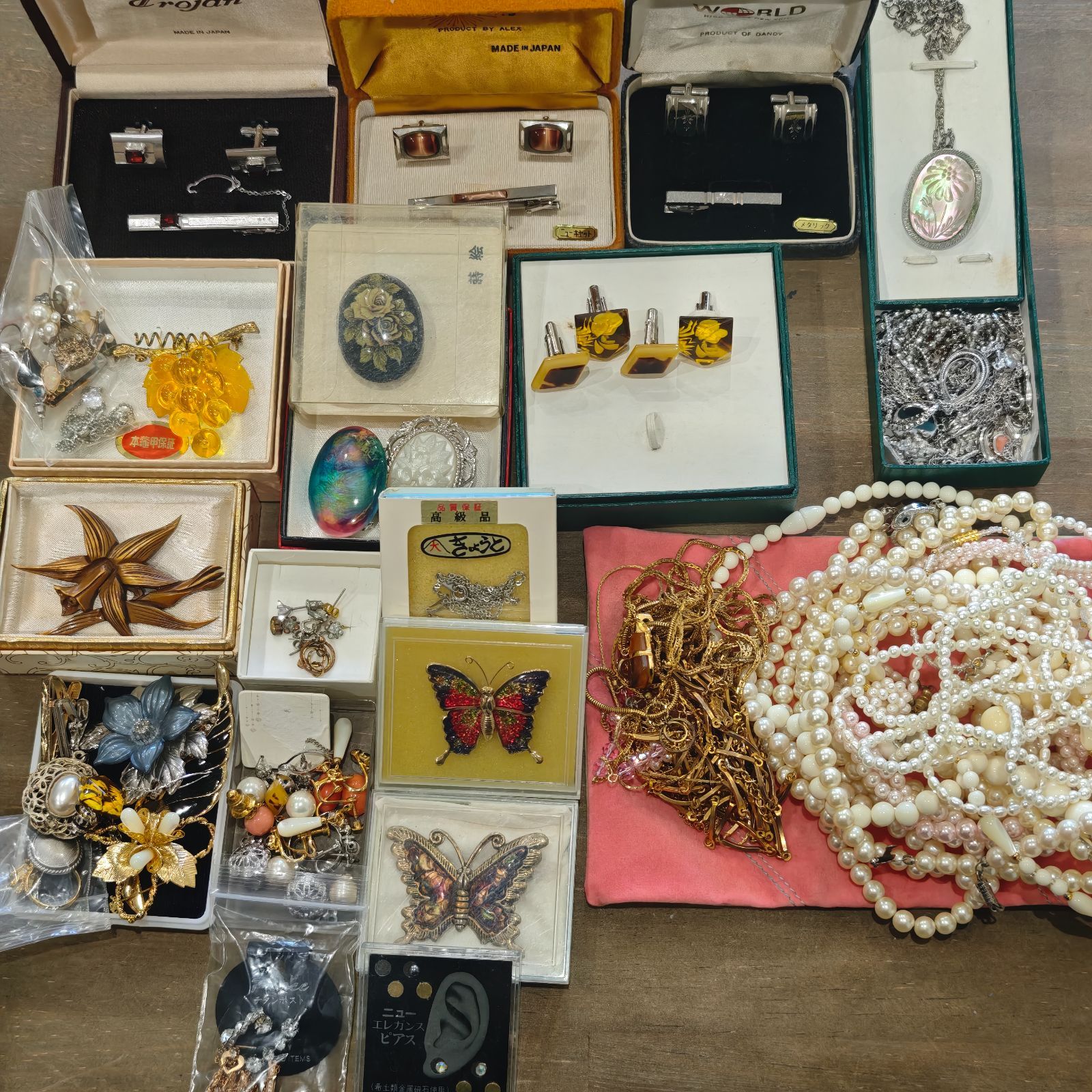 bulk plated relics organizer boxed plated brooch earrings