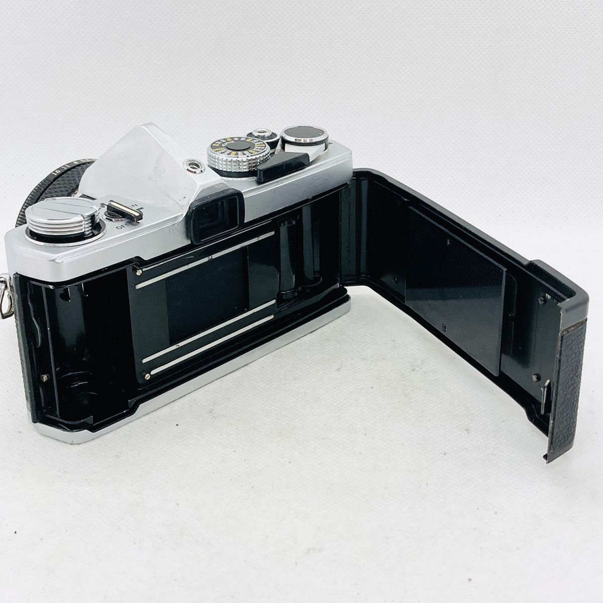 OLYMPUS オリンパス OM-1 + 1:3.5 f=28mm 一眼レフフイルムカメラ