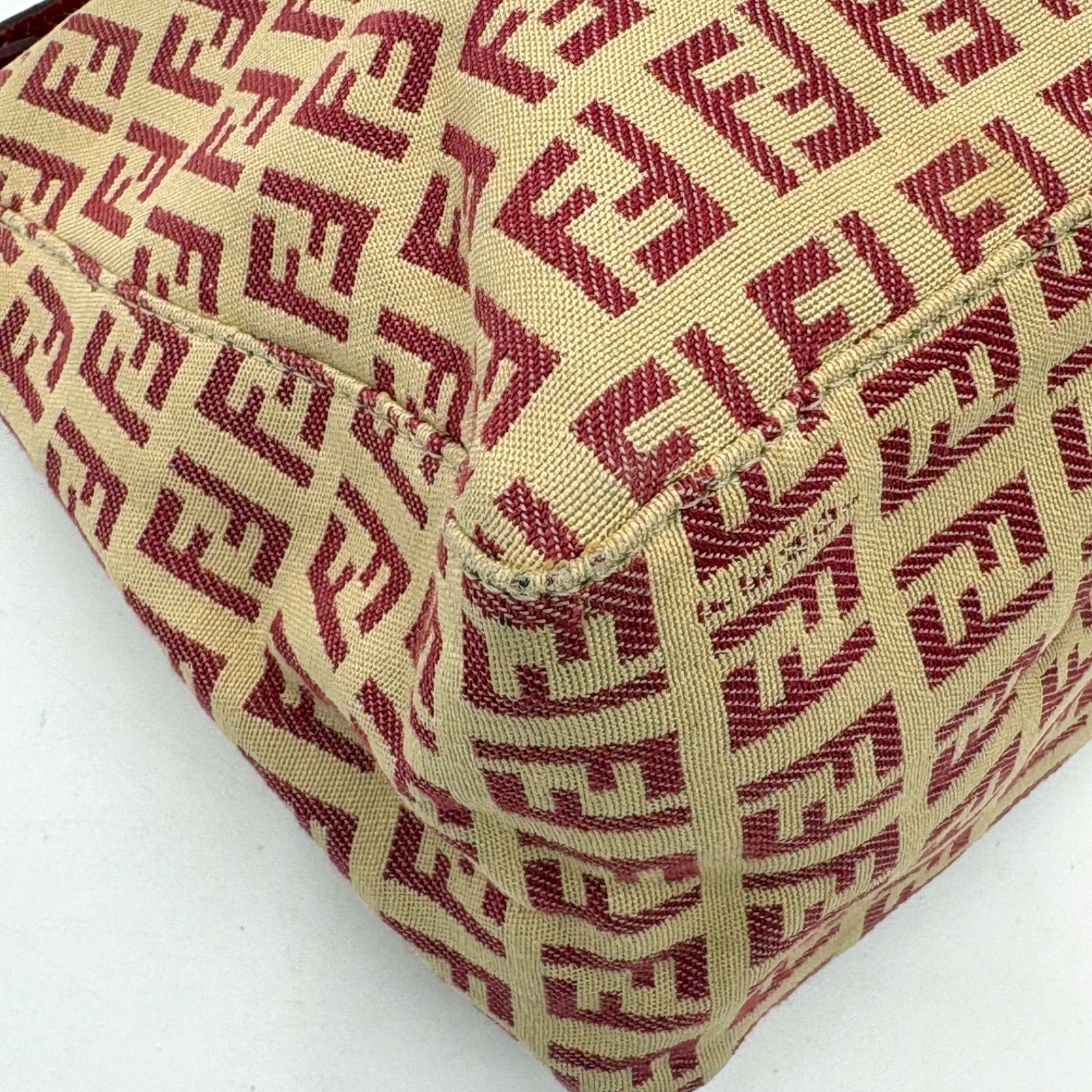 FENDI フェンディ ズッキーノ柄 アクセサリーポーチ ハンドバッグ