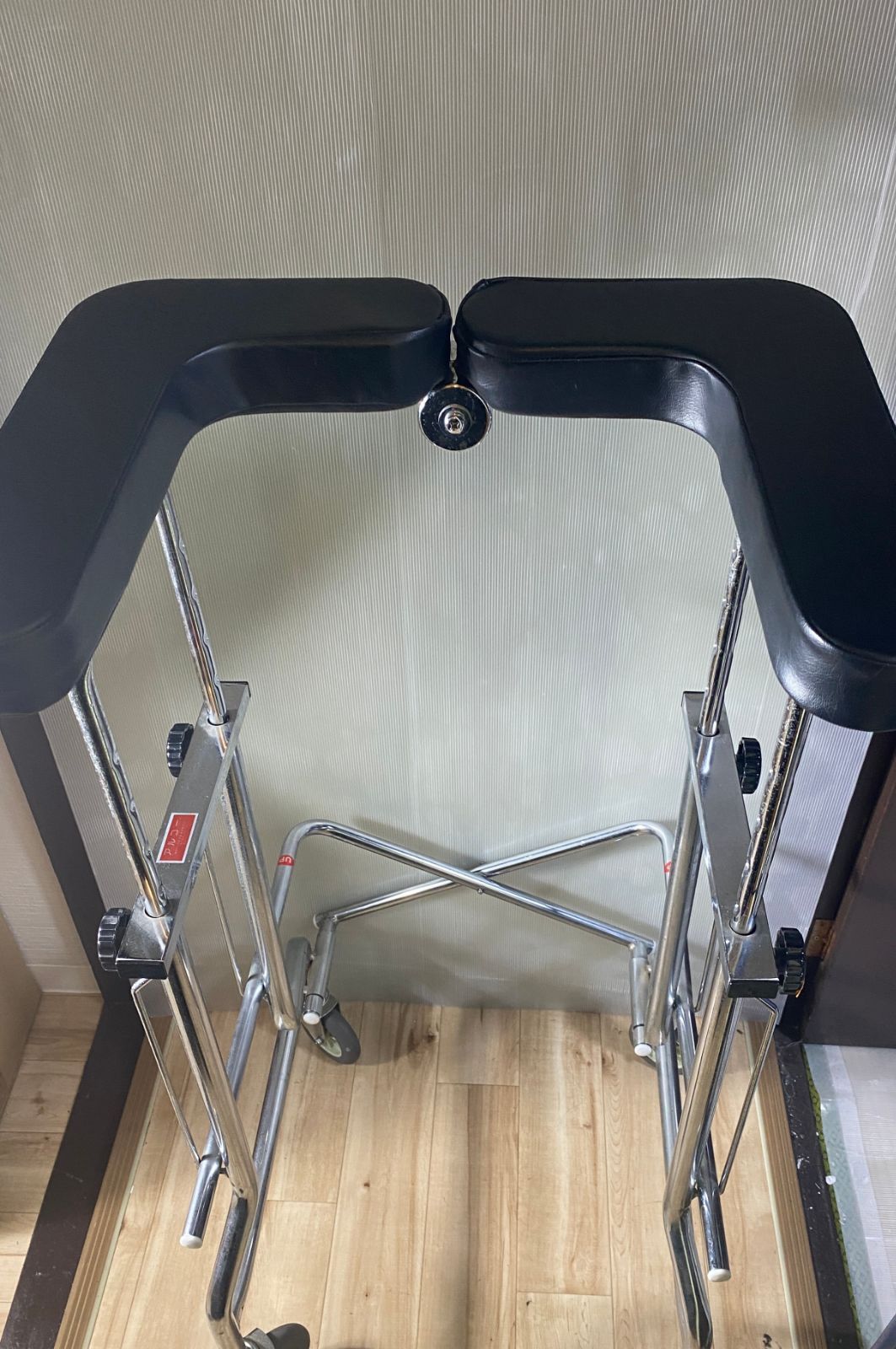 【大阪府寝屋川市引取限定】 歩行器 アルコー1Ｓ型 歩行訓練 馬蹄式 リハビリ 介護用品 移動 折りたたみ式 M