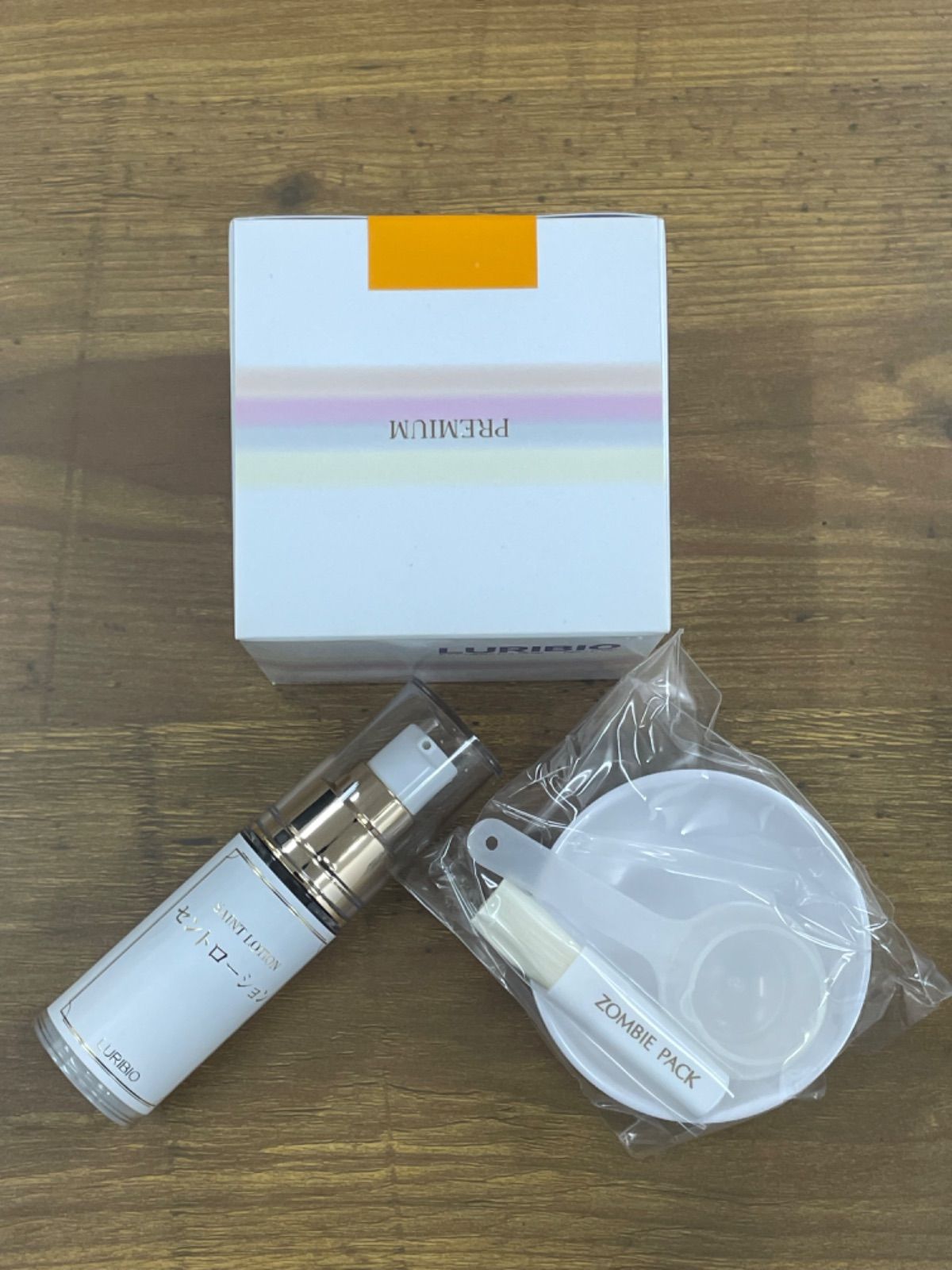 聖凰　ルリビオ　限定仕様　ビタミンゴールド　ゾンビパック-α 90g ・ルリビオ　セントローション 60ml・付属品セット（小皿・カップ・ハケ）　KKVTRDE19