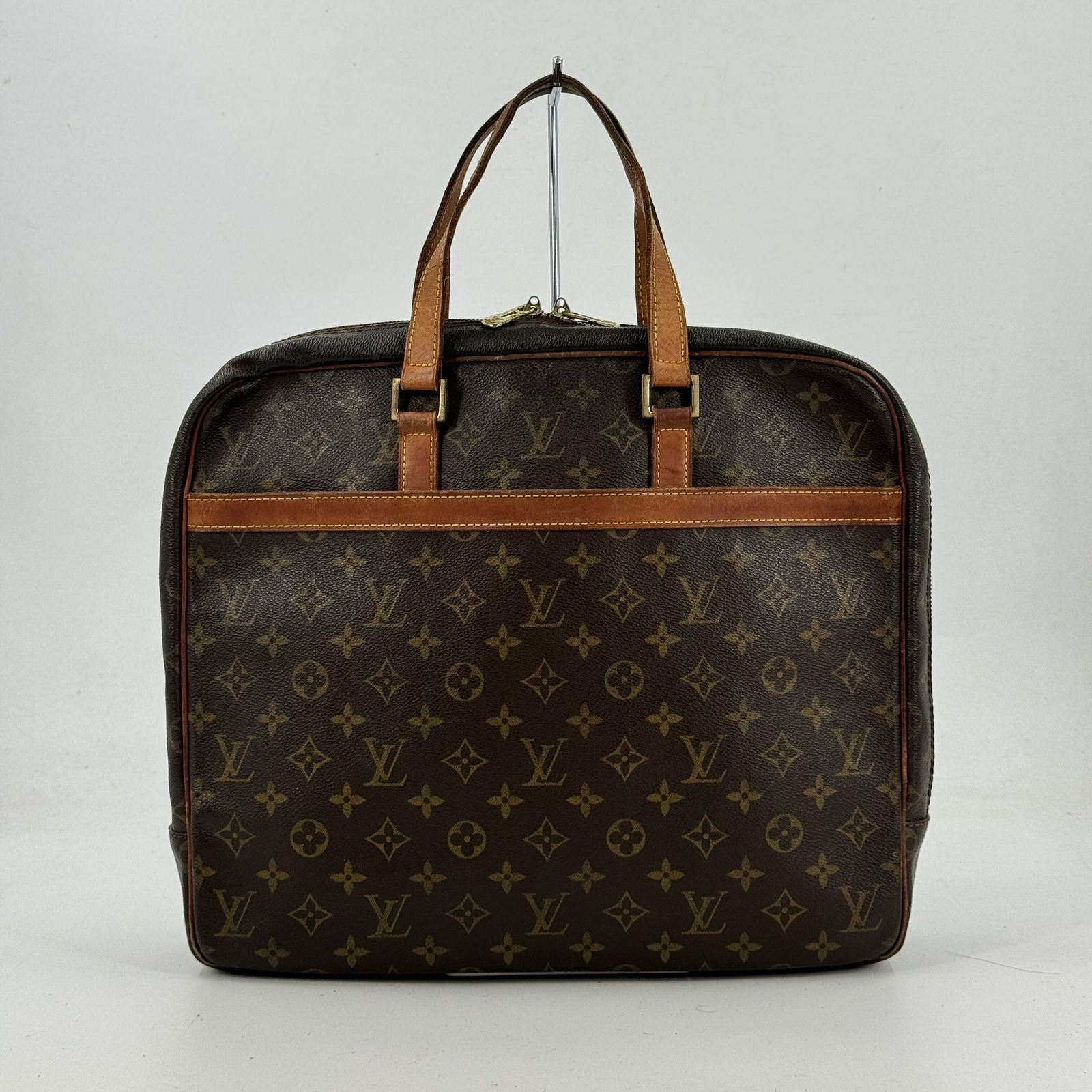 LOUIS VUITTON ポルトドキュマン ペガス モノグラムキャンバス