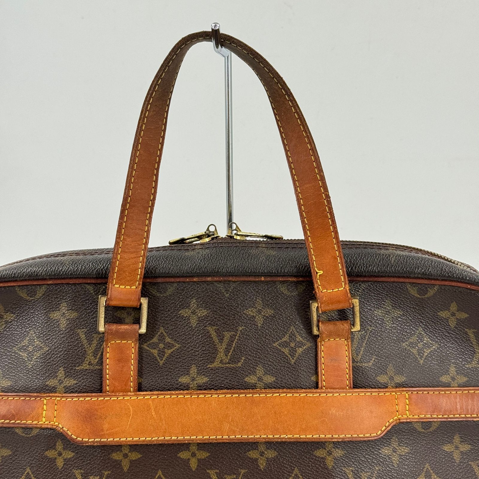 LOUIS VUITTON ポルトドキュマン ペガス モノグラムキャンバス