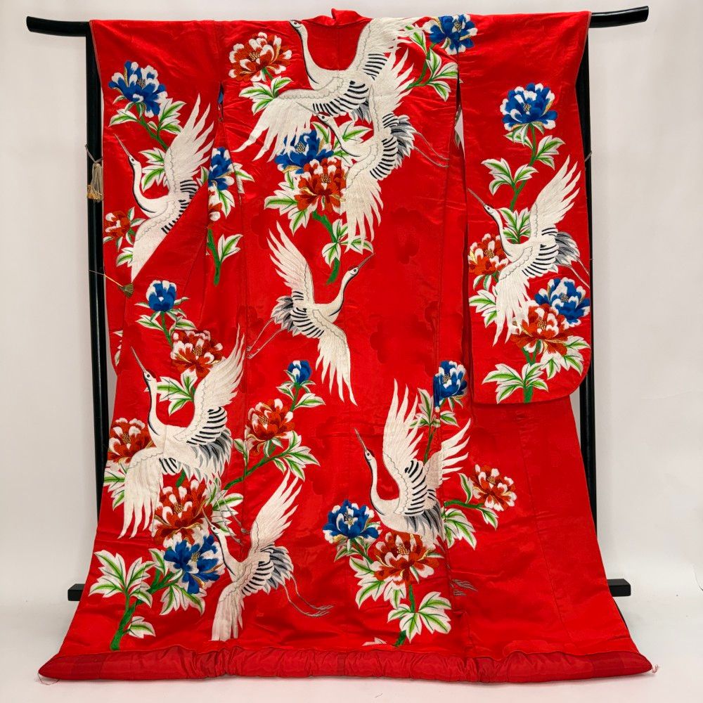 色打掛 鶴 梅 刺繍 色打掛 正絹 鶴 刺繍 赤 打掛 花嫁衣裳 ポリエステル リサイクル 中古