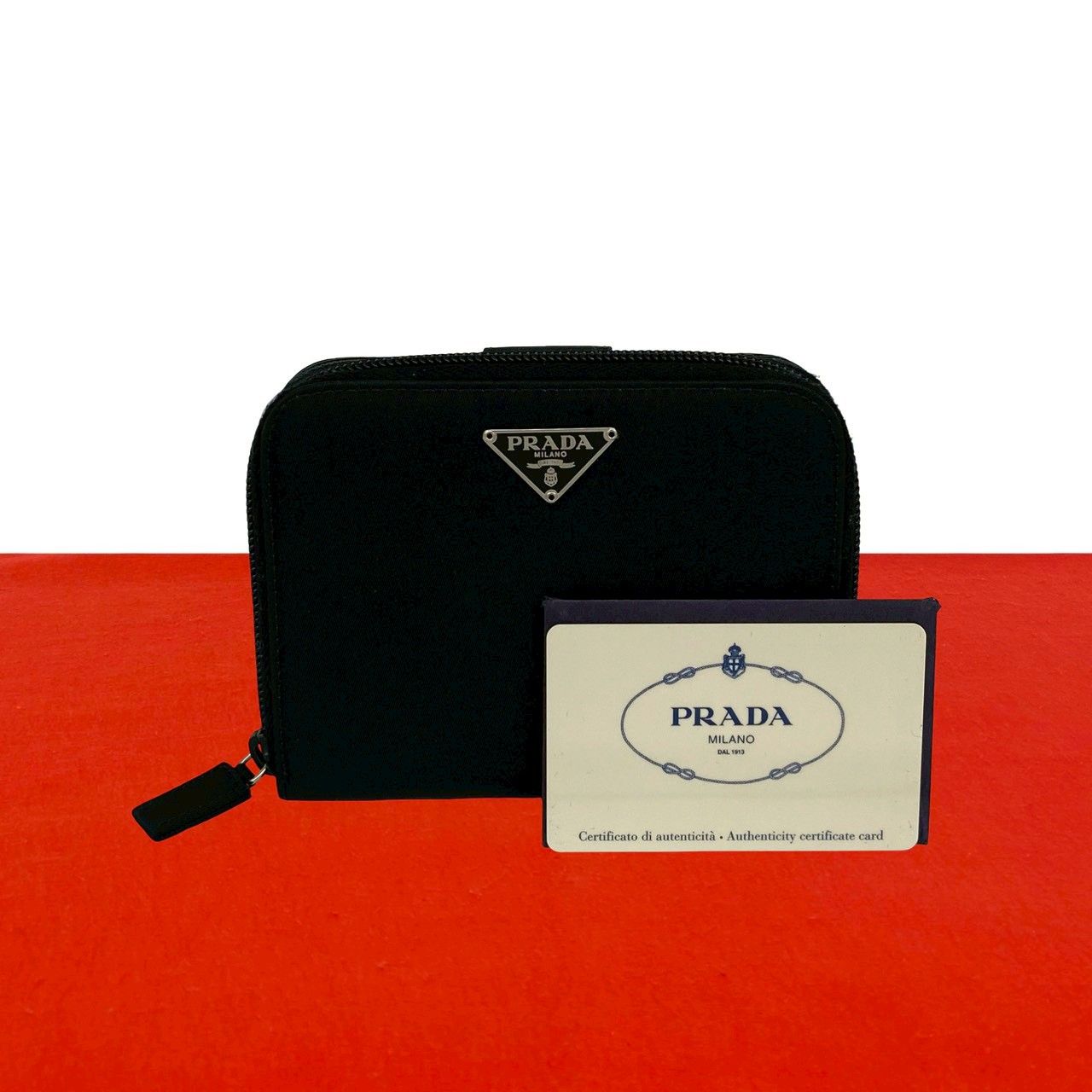 ＰＲＡＤＡ　プラダ　サフィアーノ　三つ折り財布 　三角ロゴプレート 極美品‼️ PRADA プラダ 三つ折り財布 サフィアーノ ブラック 三角ロゴ