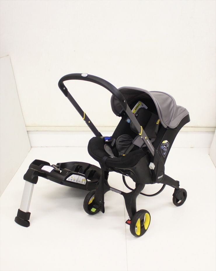 doona インファントカーシート&ストローラー グレイハウンド 2022年製 + ISOFIXベース ドゥーナ ベビーカーとチャイルドシート一体型 新生児〜 シートベルトISOFIX両対応 クリーニング済み B4320001