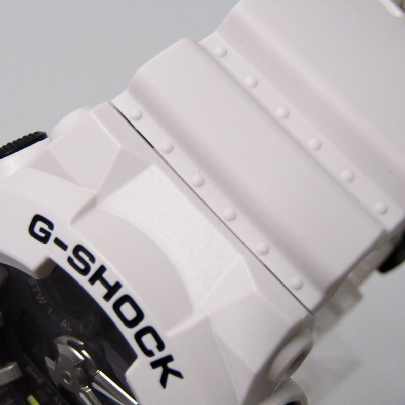 CASIO G-SHOCK Gショック GA-700-7AJF アナデジ 3Dフェイスデザイン