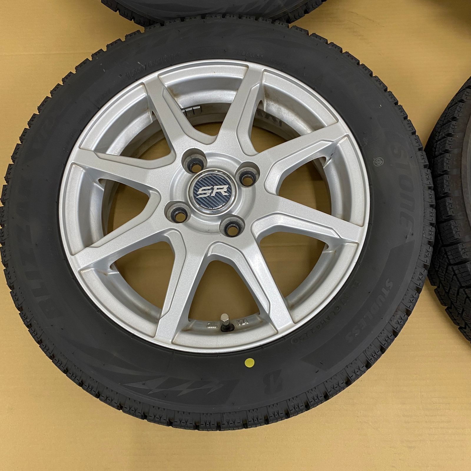 SR 4H/100 14inch 4.5J +45 φ67mm BLIZZAK VRX2 155/65R14 ホイール
