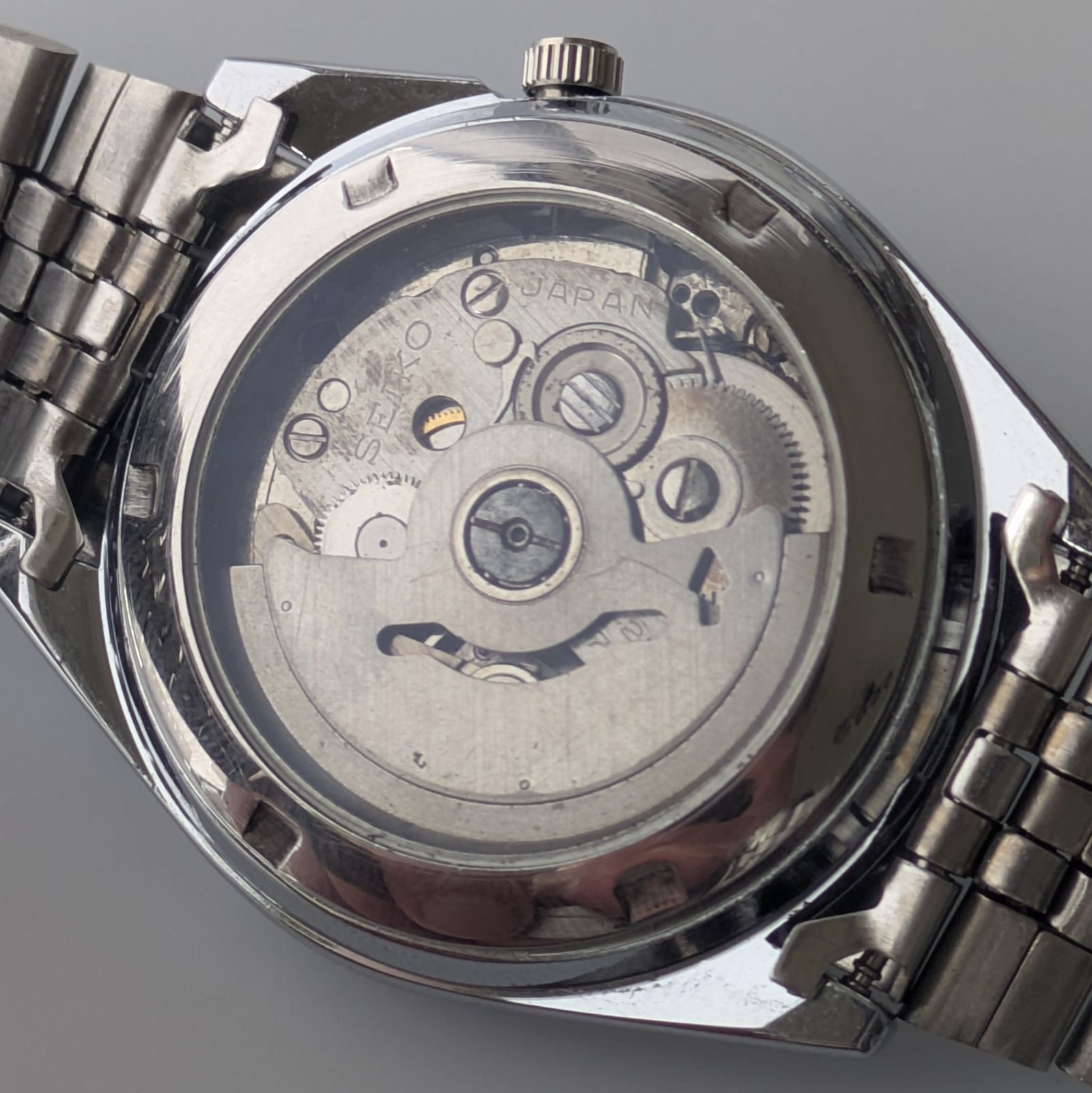 SEIKO セイコー5 自動巻き ヴィンテージ ブラック文字盤 バー