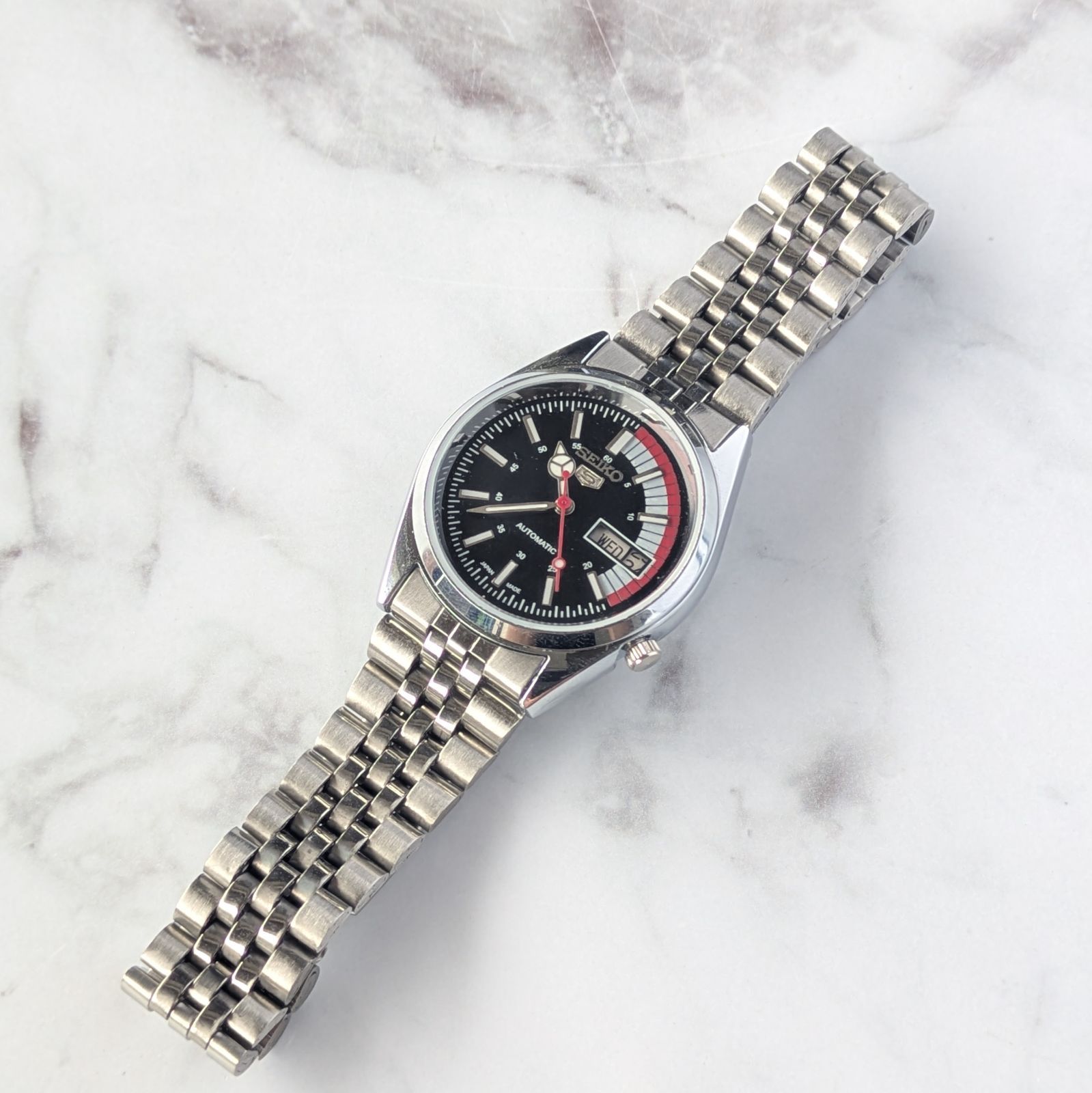 SEIKO セイコー5 自動巻き ヴィンテージ ブラック文字盤 バー
