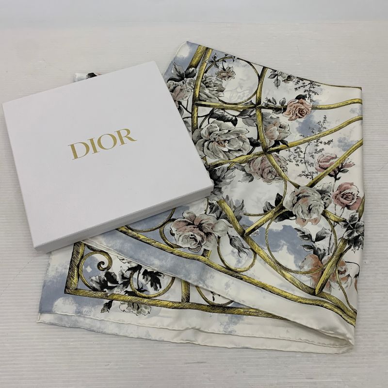 Christian Dior クリスチャンディオール 大判スカーフ シルク 中古品】 Christian Dior クリスチャン ディオール LARGE FORMAT SILK