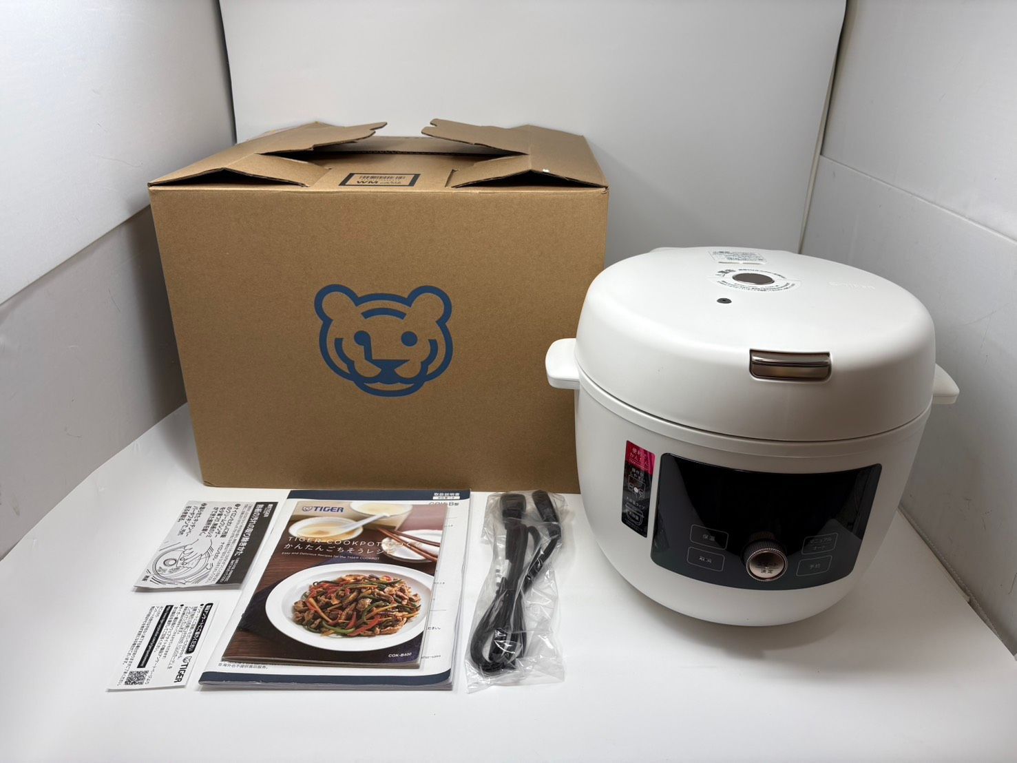 ◆TIGER タイガー 圧力調理鍋 2024年式 COK-B400-WM 調理家電 箱付き 中古◆22191★ 12,410円