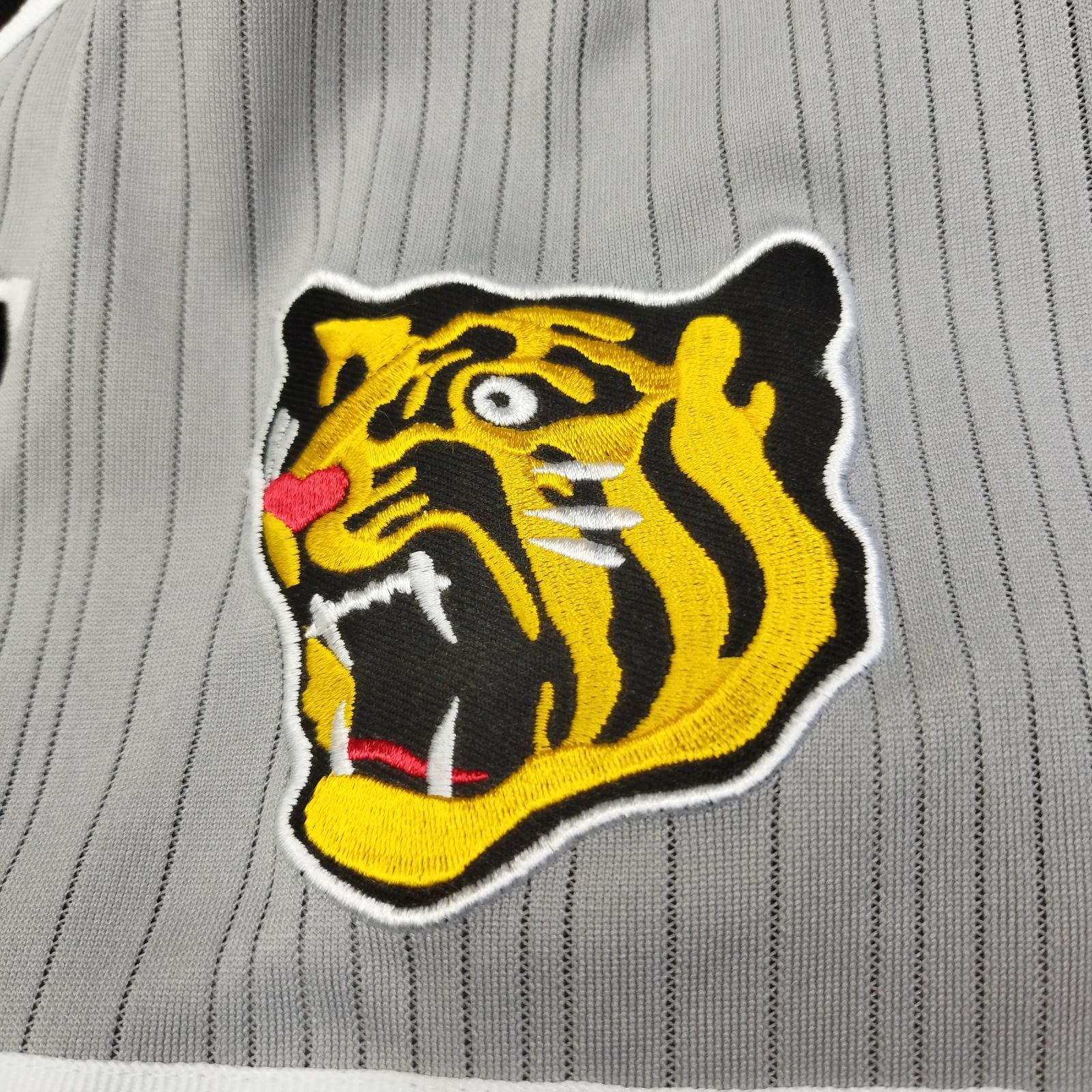 WORLD SPORTS GOODS 阪神タイガース ユニフォーム シャープ産業 復刻
