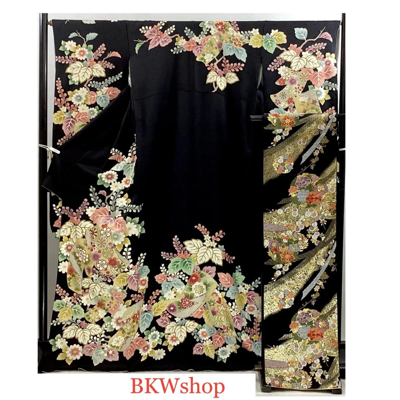 ＜大特価　現品限り＞　used　正絹　振袖・袋帯　2点セット　黒地四季花扇面模様　京友禅　20歳の集い　およばれ　着付け練習