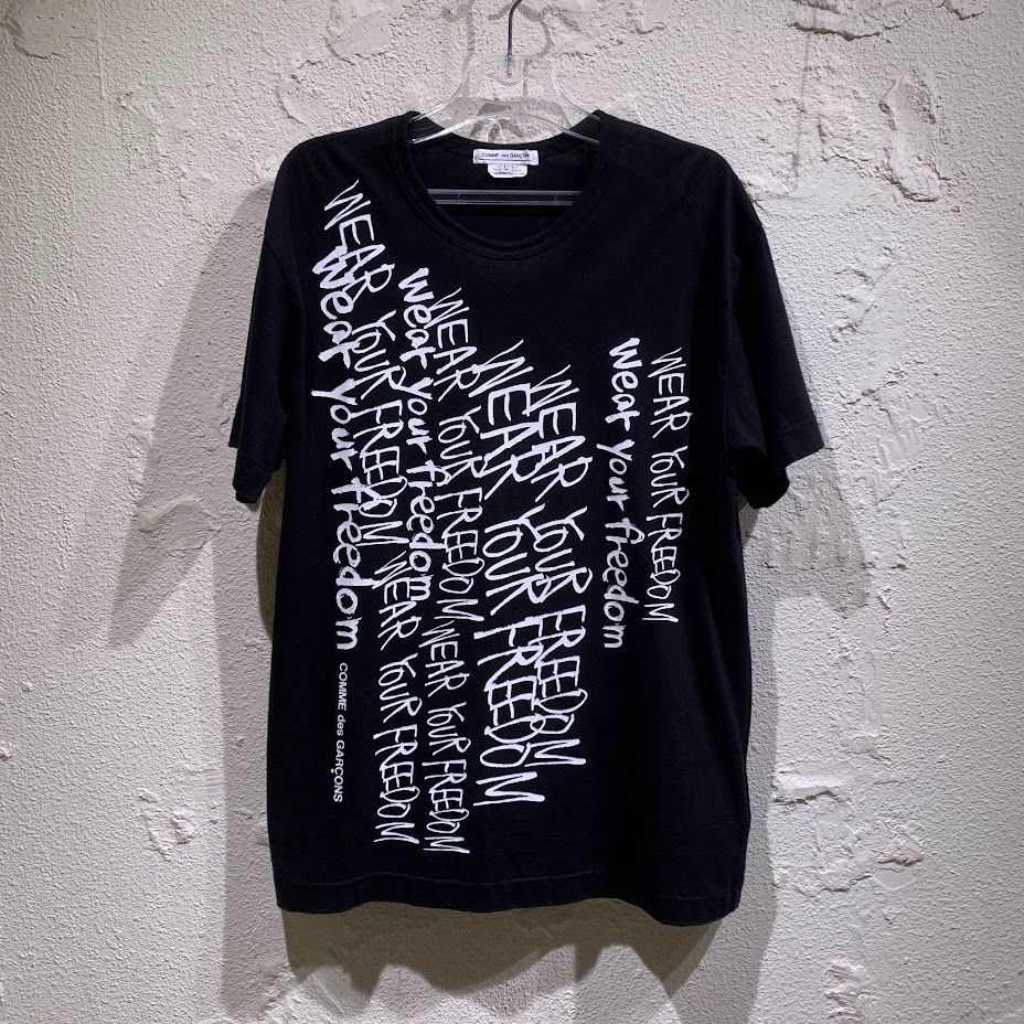 COMME des GARCONS 25SS メッセージ ペイントスローガン Tシャツ