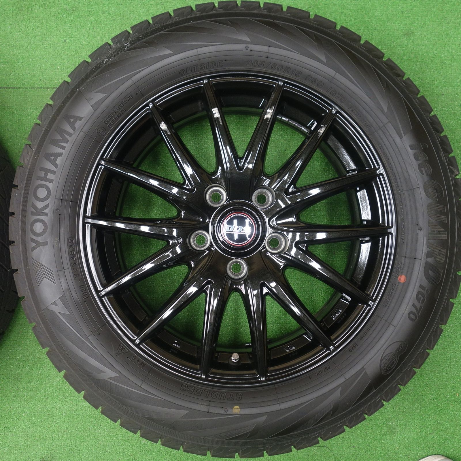 バリ溝！25年！キレイ！ほぼ10分◎スタッドレス 205/60R16 ヨコハマ 