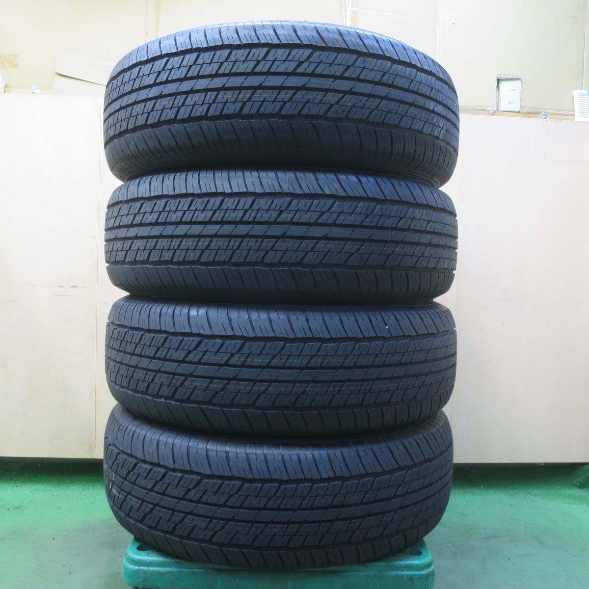 新車外し！25年★265/65R18 ダンロップ AT23 グラントレック タイヤ 18インチ ランクル 300 250 等★6070206イノタ