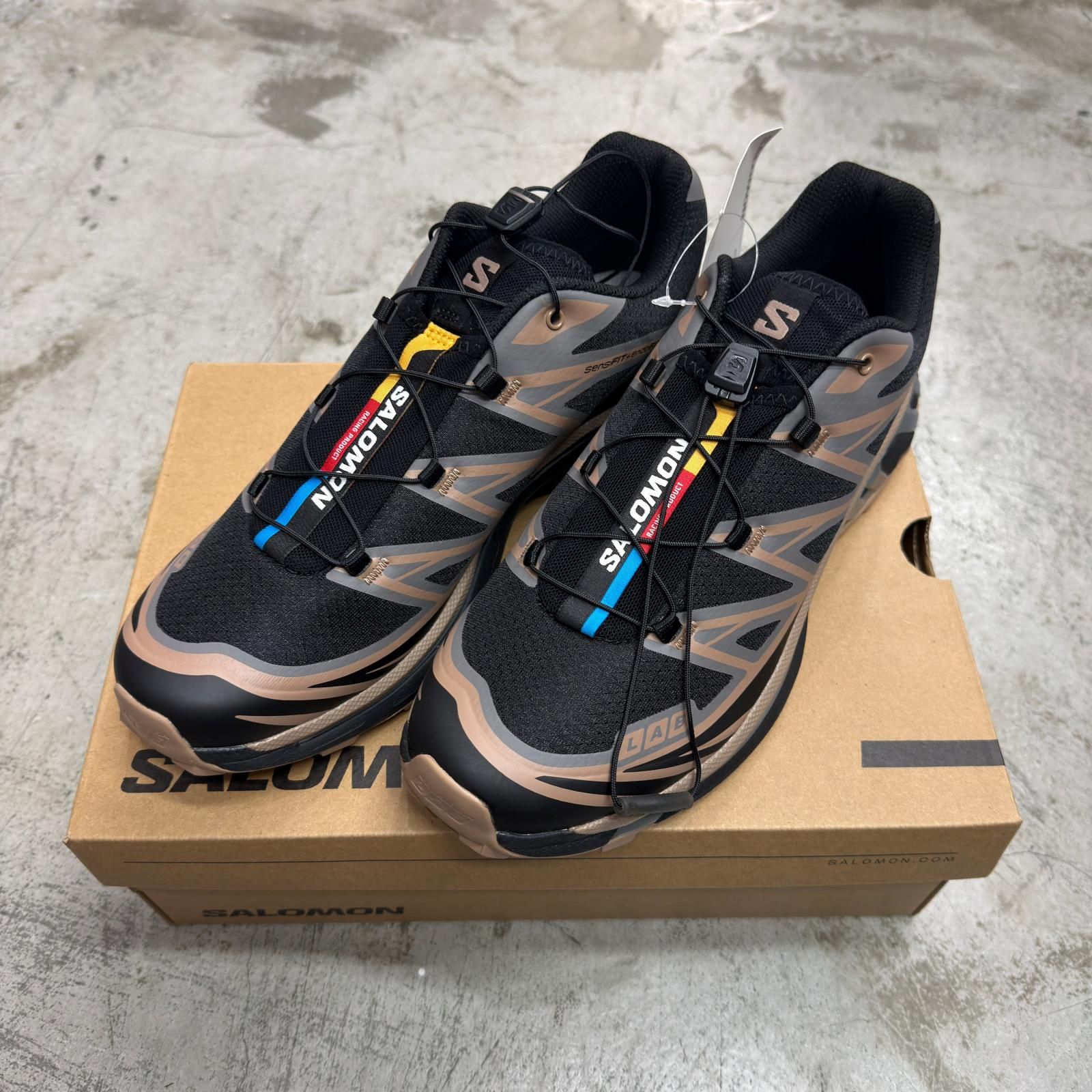 参考上代28600円 未使用 SALOMON XT-6 スニーカー サロモン 475824