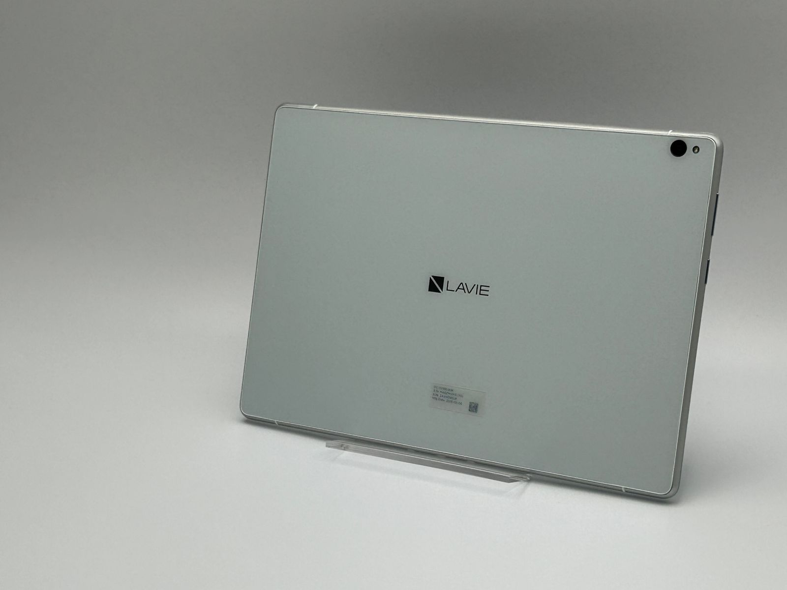 中古B】LAVIE Tab E 64GB ホワイト Wi-Fi - メルカリ