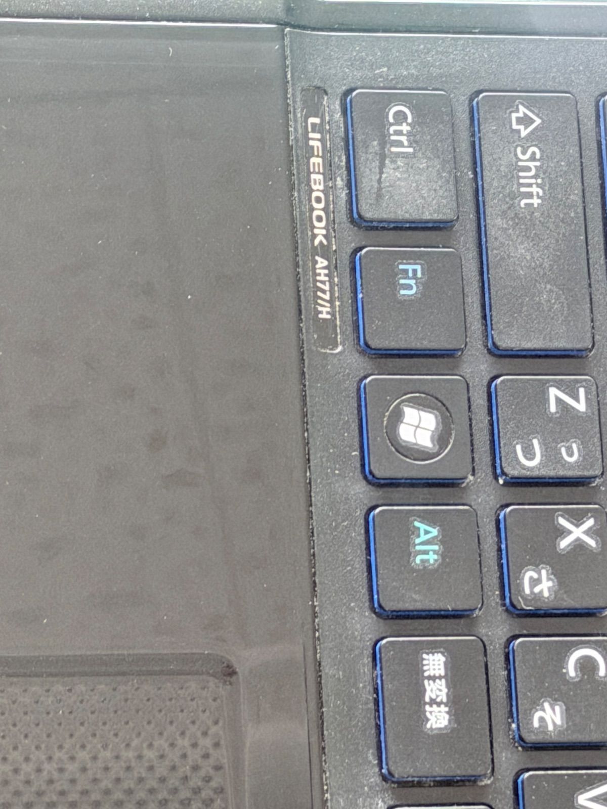 ジャンク】富士通 LIFEBOOK AH77/H i7 通電・液晶正常 簡易清掃済み