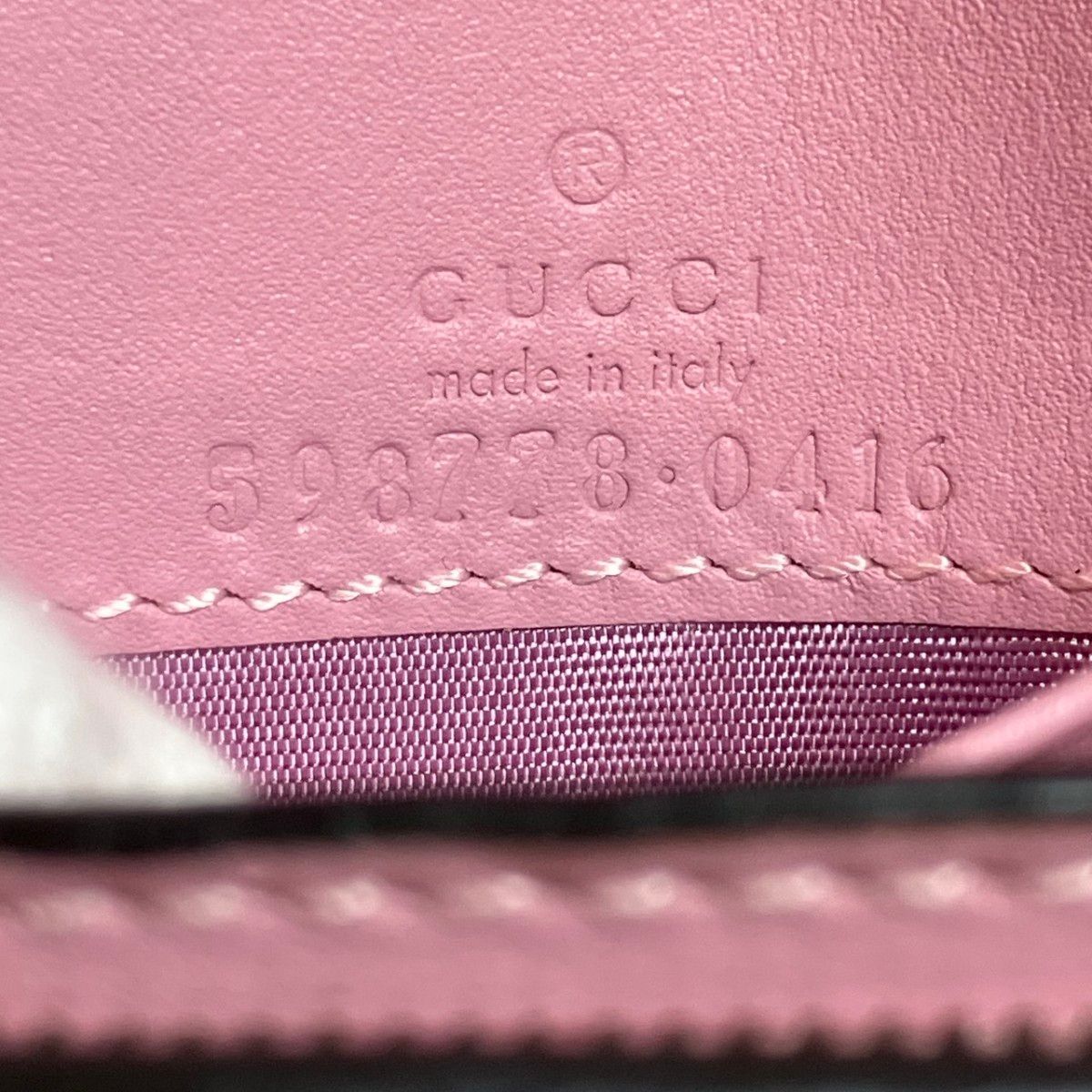 グッチ GUCCI ストロベリー GGスプリーム 二つ折り財布 レザー 598778