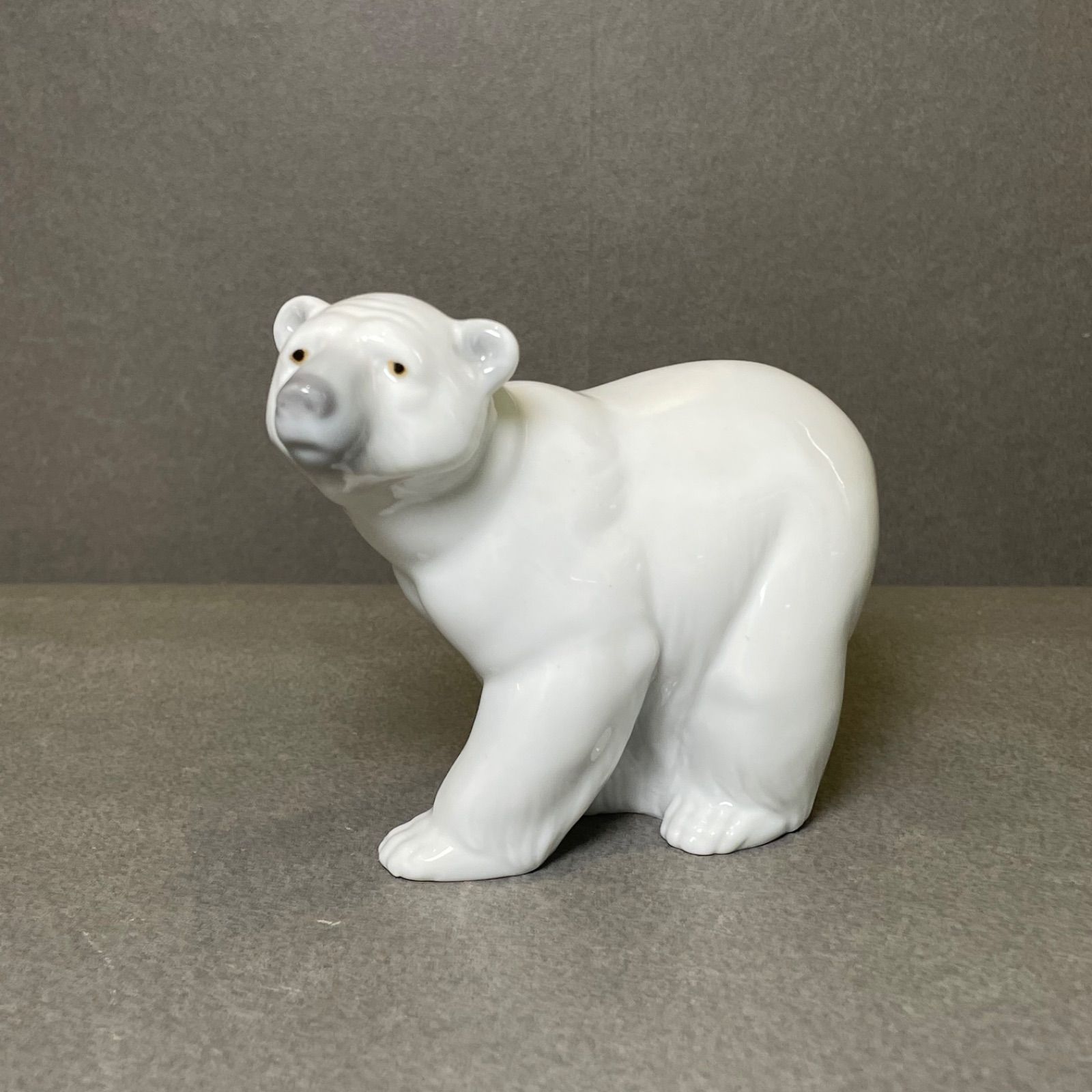 LLADRO リヤドロ 磁器製 シロクマ フィギュリン 置物 リアドロ 白熊 LLADRO リヤドロ 磁器製 シロクマ フィギュリン 置物 リアドロ 白熊