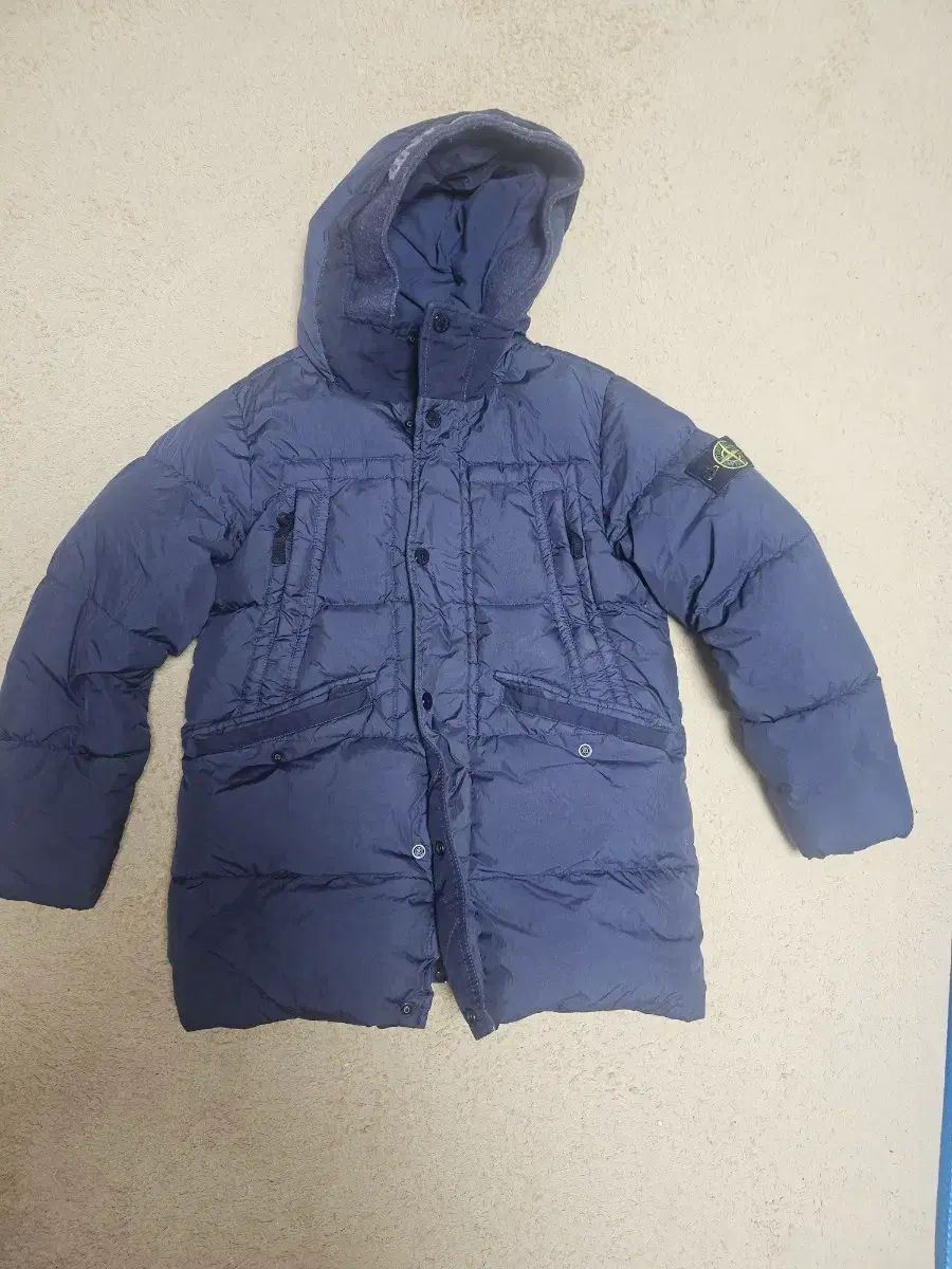STONE ISLAND ストーンアイランド ダウン ネイビー