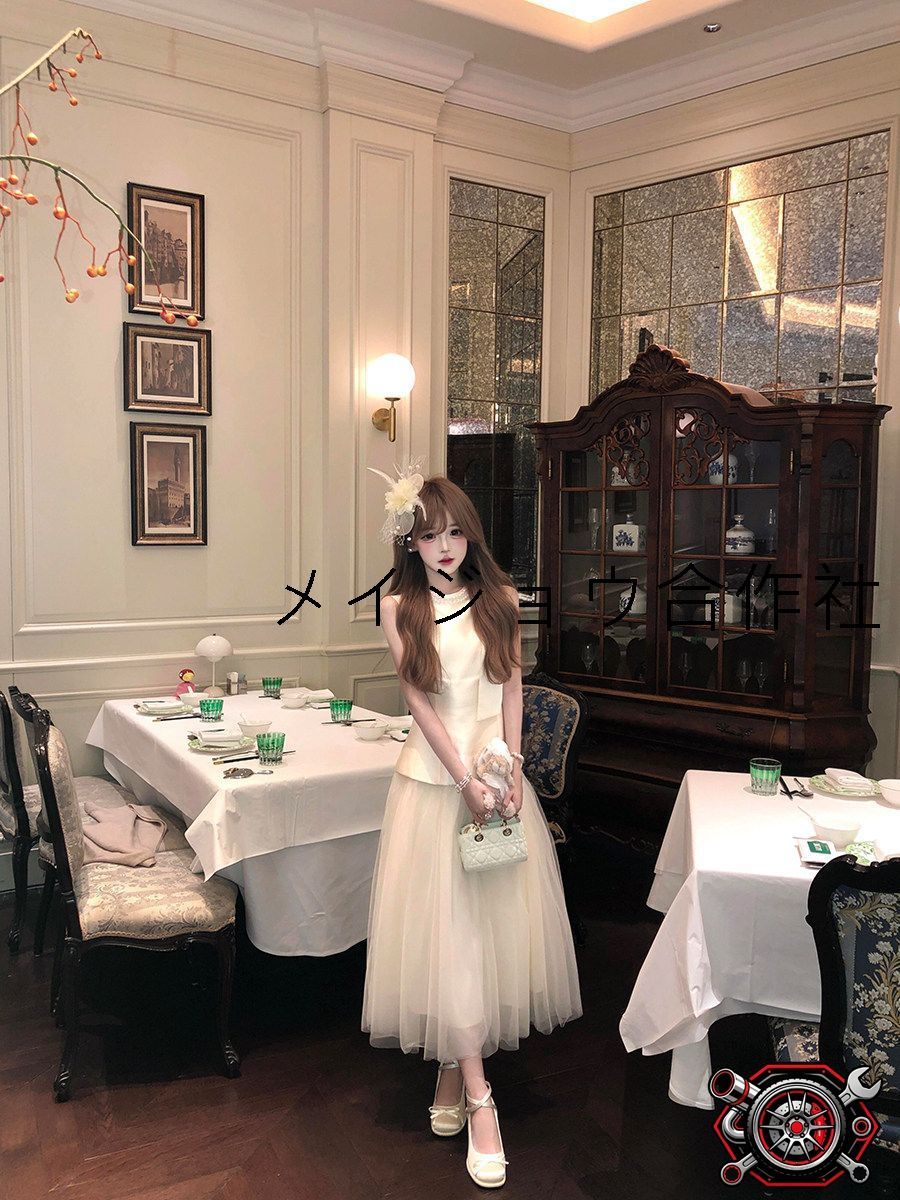 ベージュ ワンピース レディース 夏 ノースリーブ 丸首 Aライン ウエストライン ファスナー 着脱しやすい ビーズ装飾 パーティードレス 婚約式 誕生日 食事会 お呼ばれ セレモニー きれいめ 上品 高級感 華やか エレガント すっきりシルエット S M L