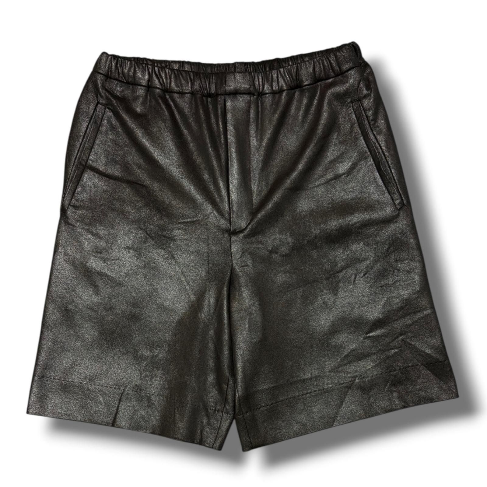 参考上代27500円 ラッドミュ―ジシャン 26SS STRETCH FAUX LEATHER JERSEY SHORT PANTS フェイクレザージャージー ショートパンツ 2326-505 ブラック 42 （19008M）