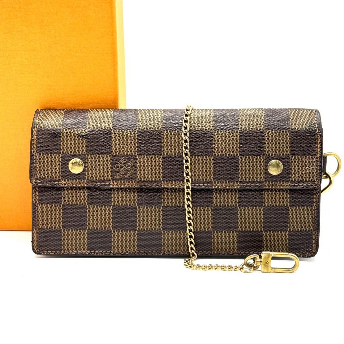 身軽さに品を添える】 LOUIS VUITTON チェーンウォレット ダミエ