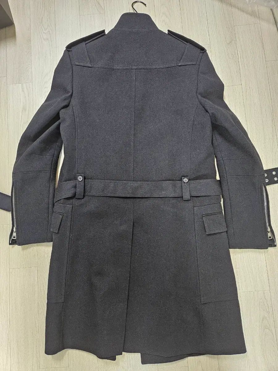 バルマン AW13 ベルト付き ナポレオン シルバー ボタン コート サイズ